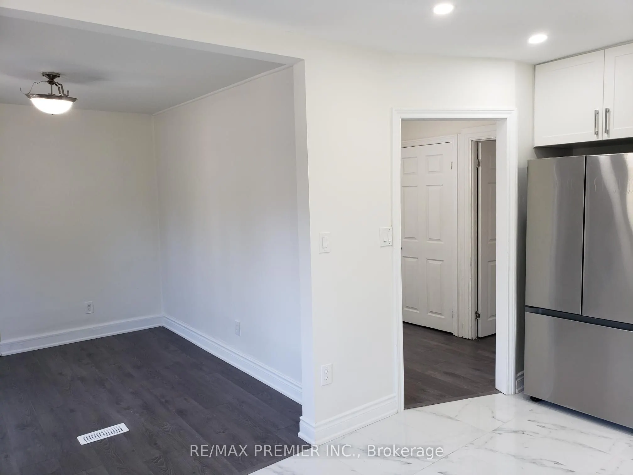 152 Elgin Street E