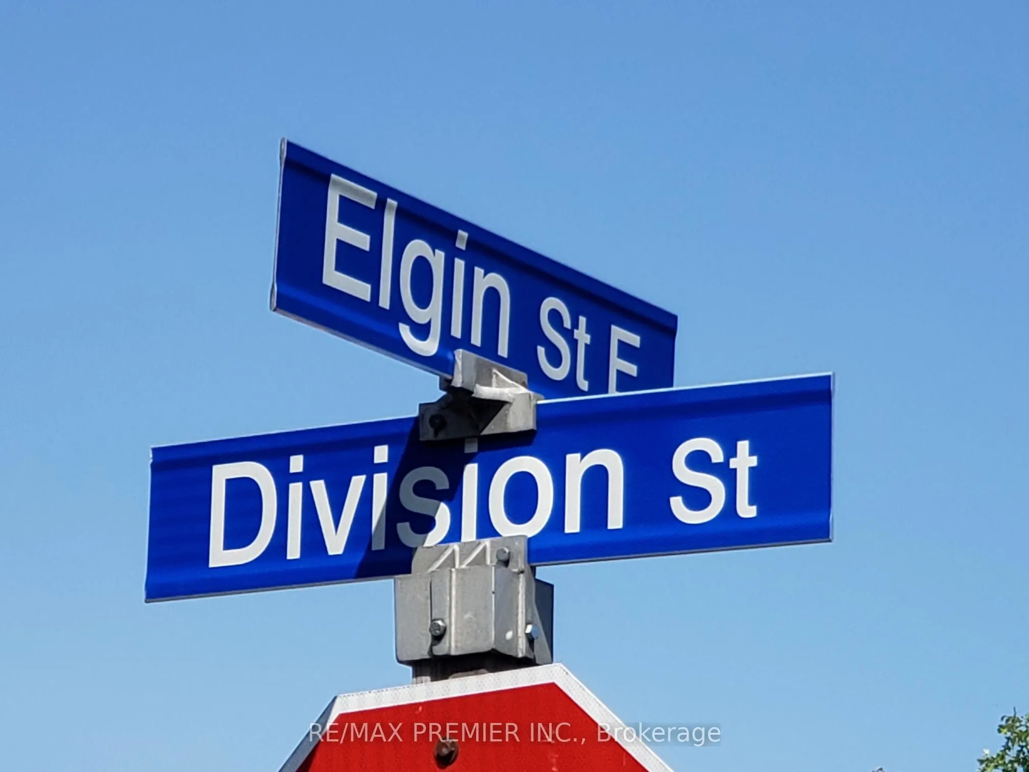 152 Elgin Street E