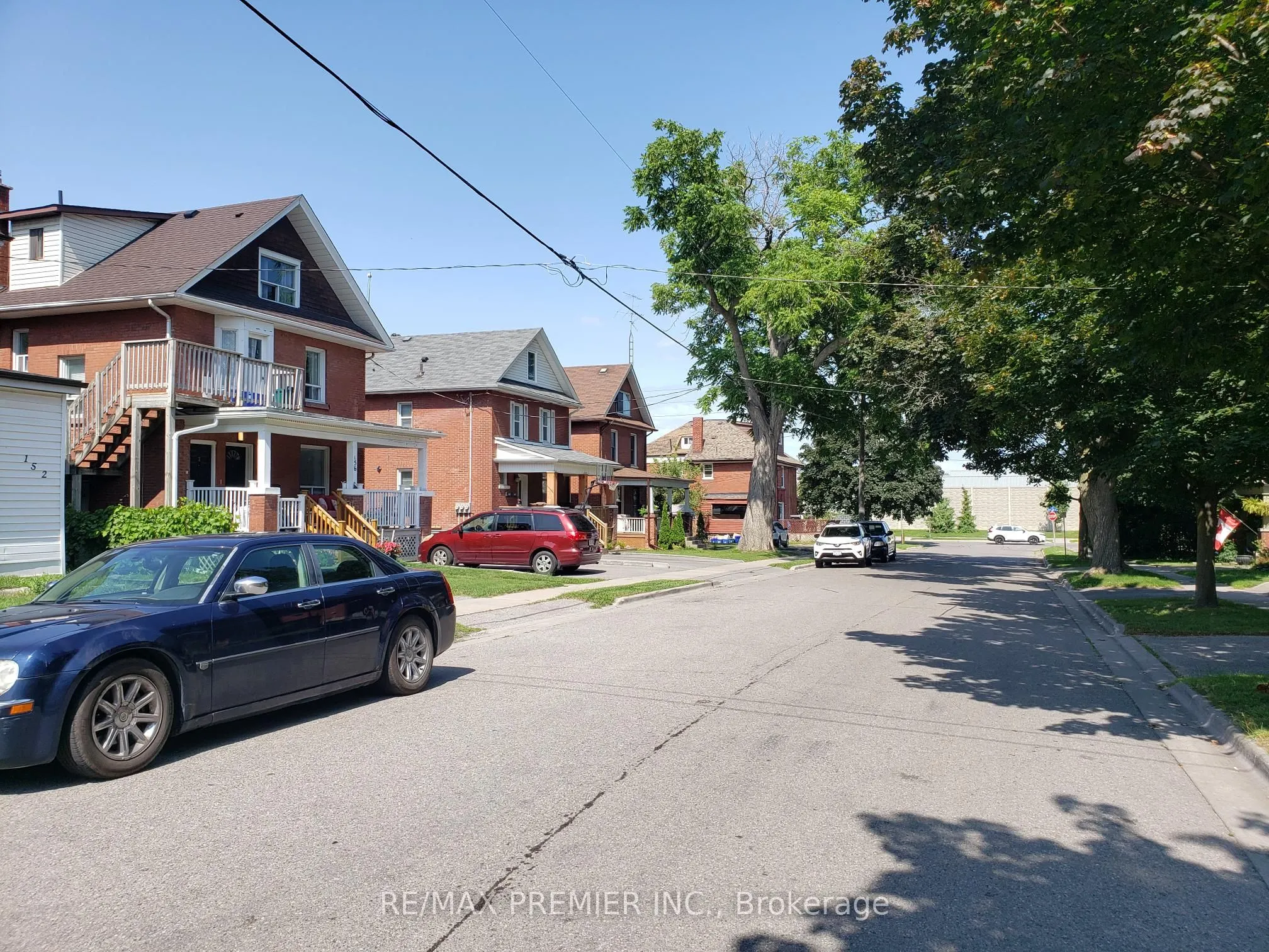 152 Elgin Street E