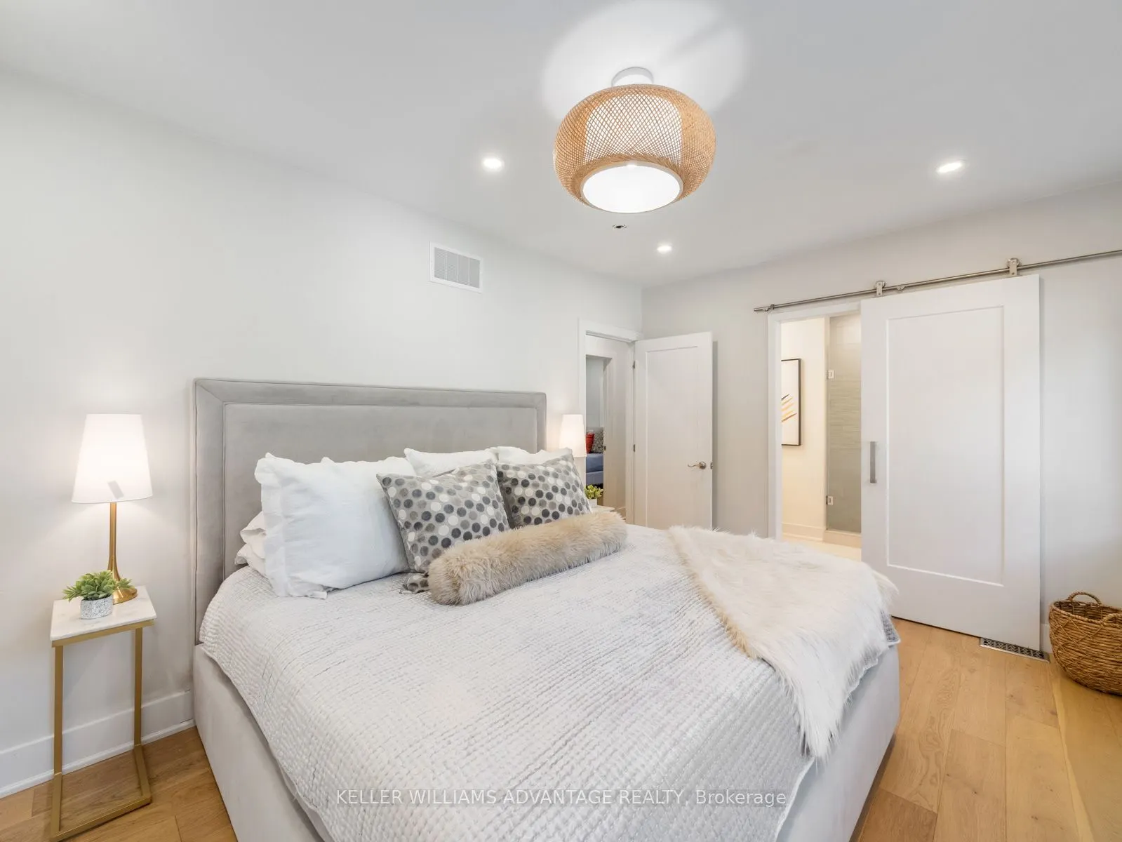 93 Glen Davis Crescent
