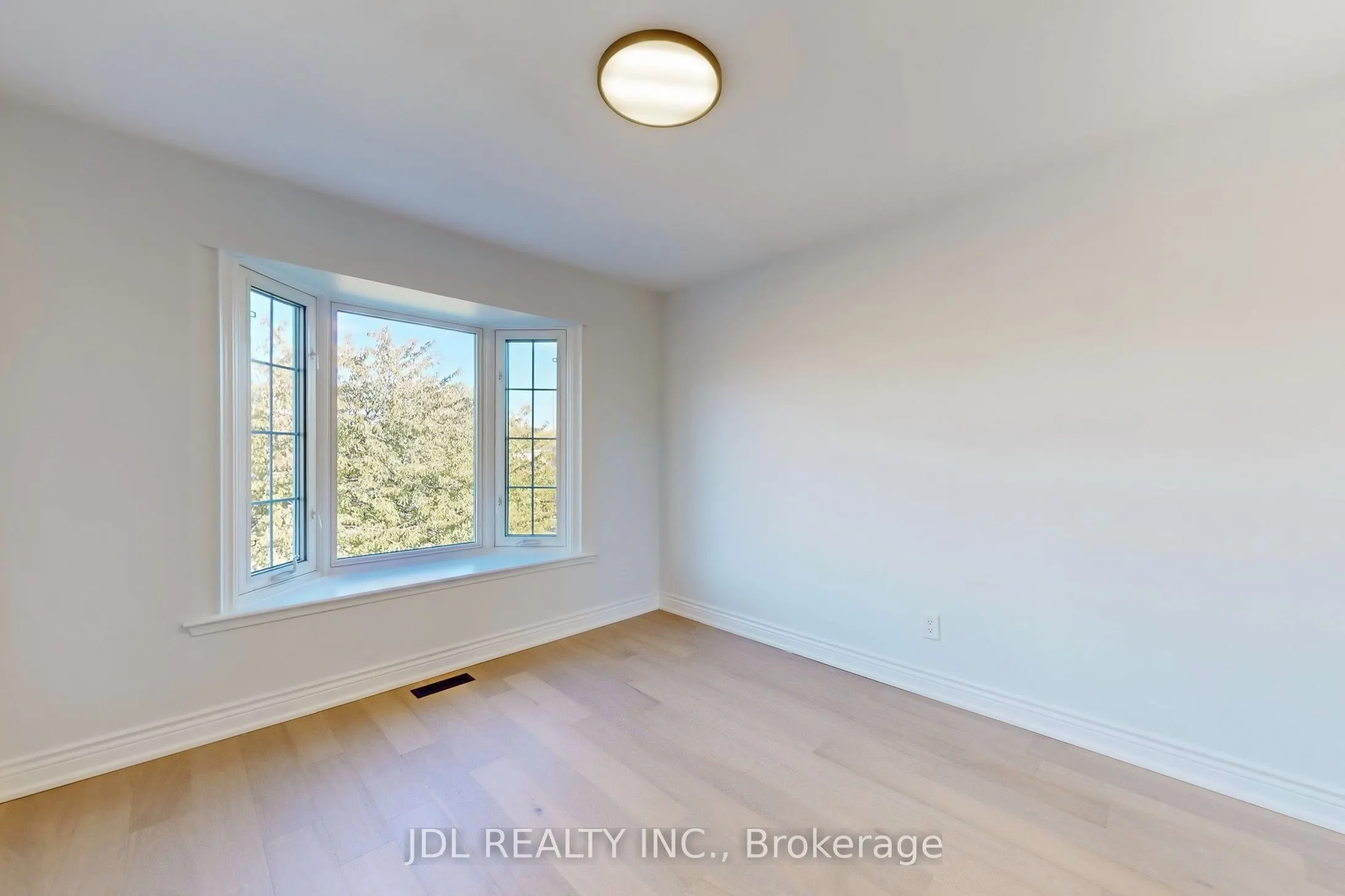 1093 Glenanna Road