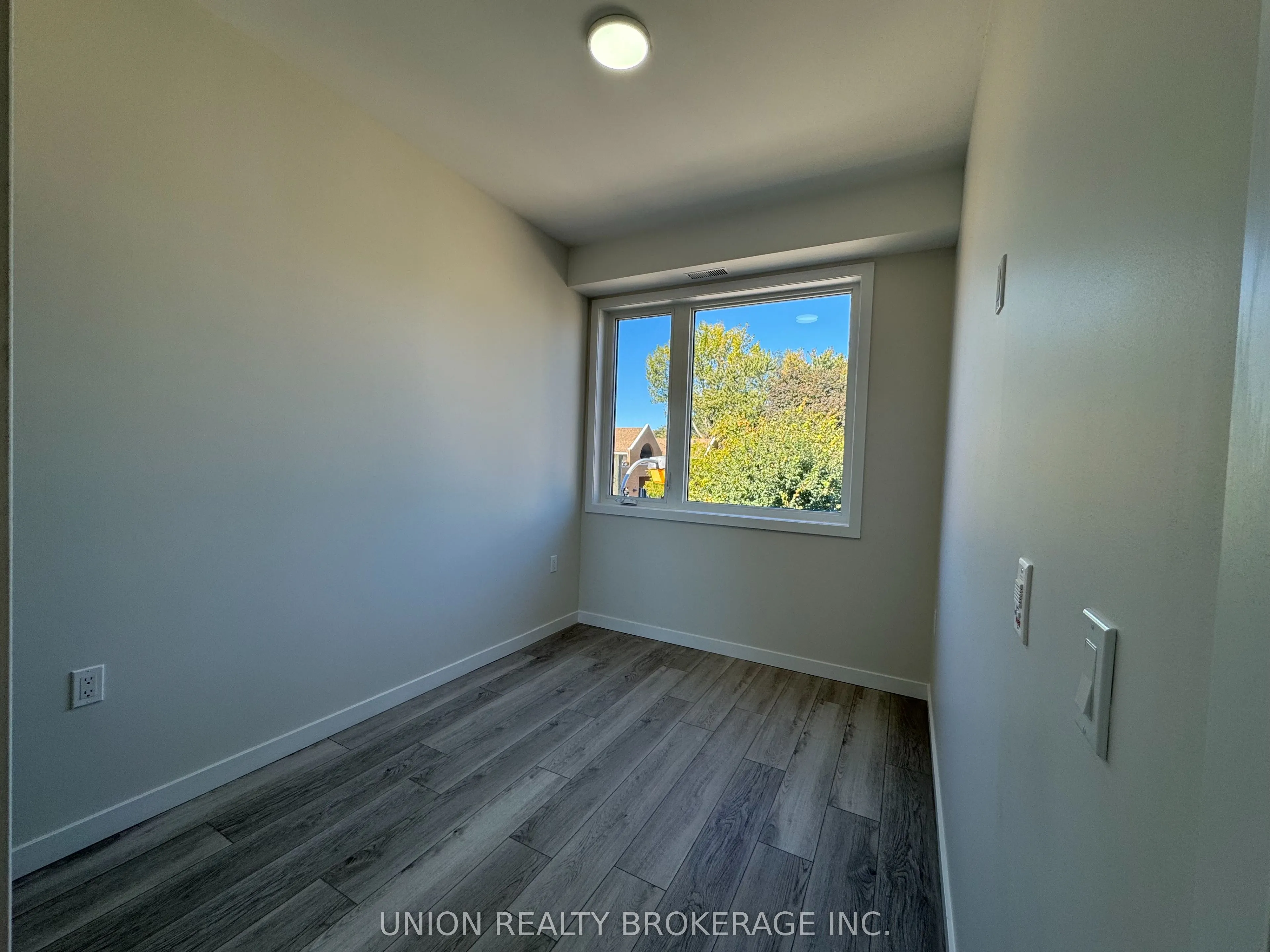 1184 Queen Street E, #4