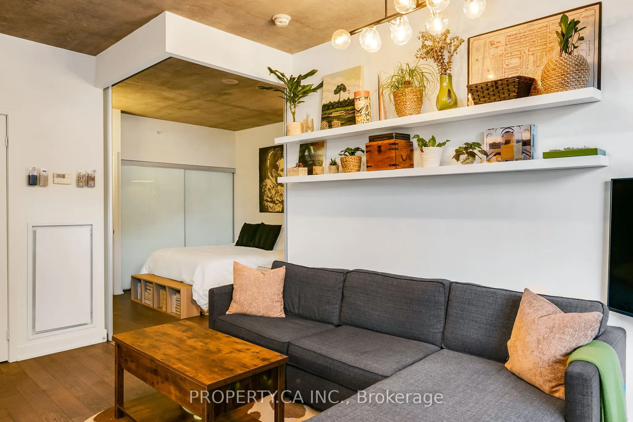 1190 Dundas Street E, #305