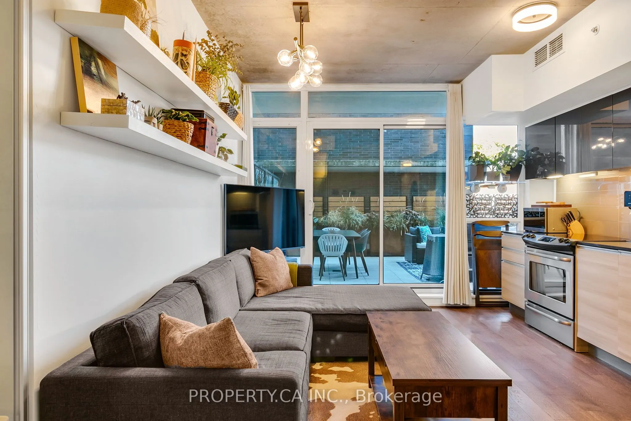 1190 Dundas Street E, #305