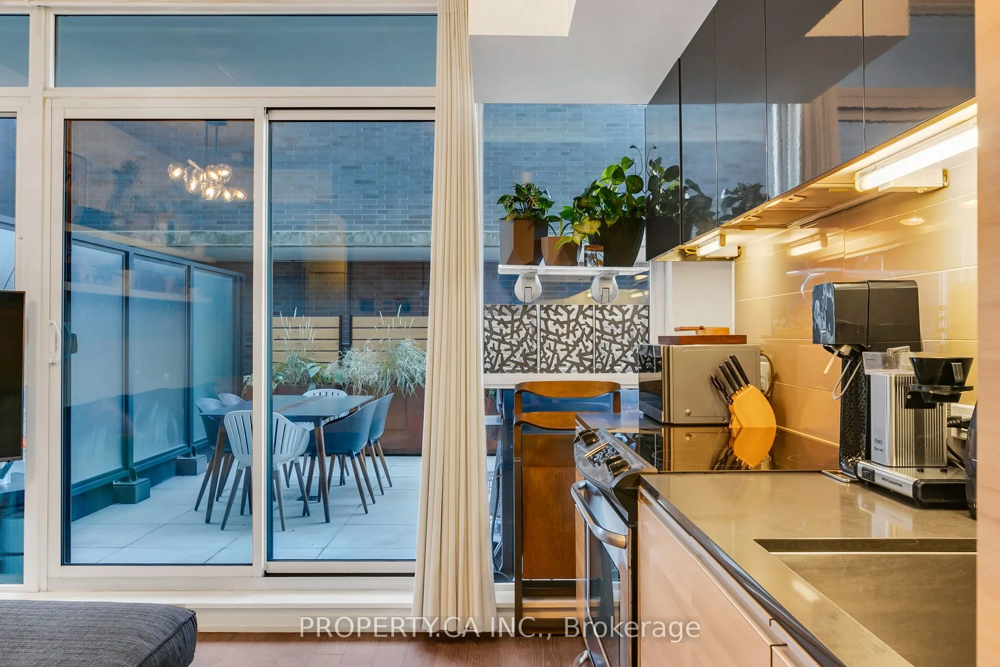 1190 Dundas Street E, #305