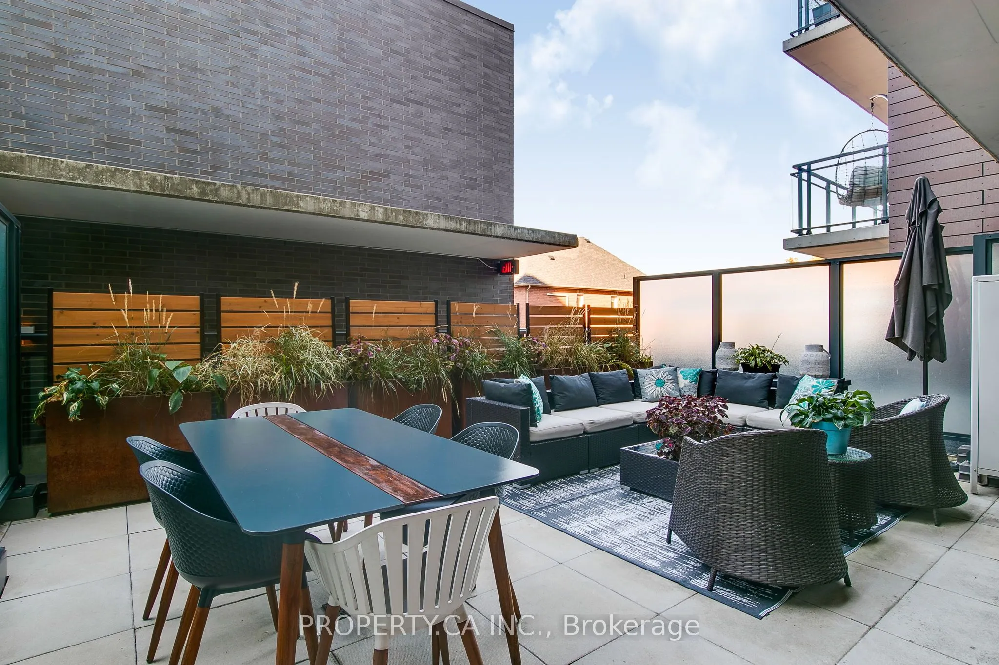 1190 Dundas Street E, #305