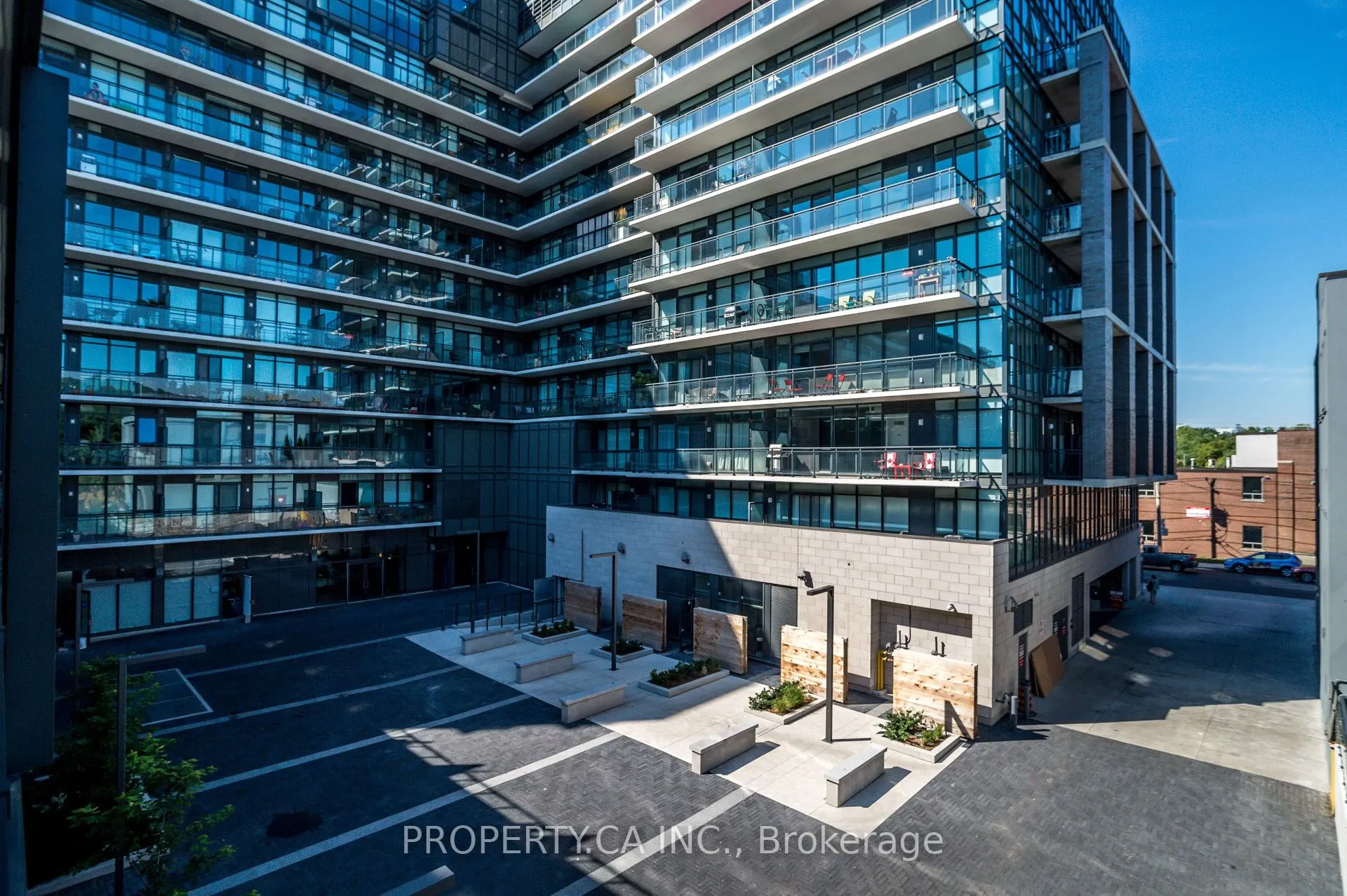 1190 Dundas Street E, #305