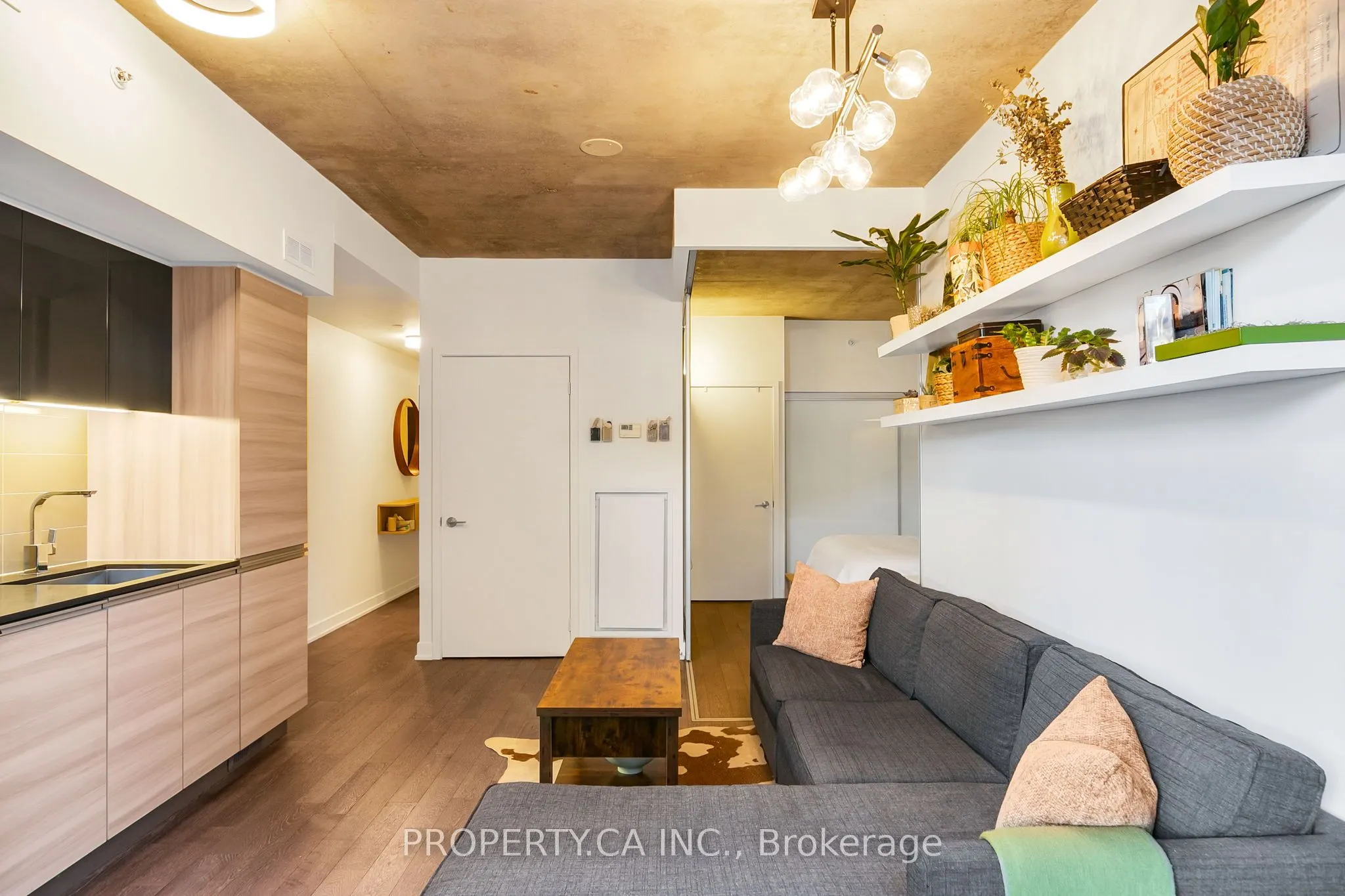 1190 Dundas Street E, #305