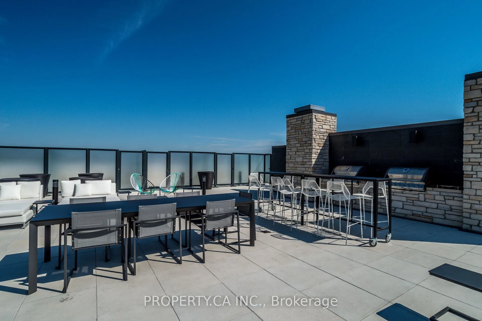 1190 Dundas Street E, #305