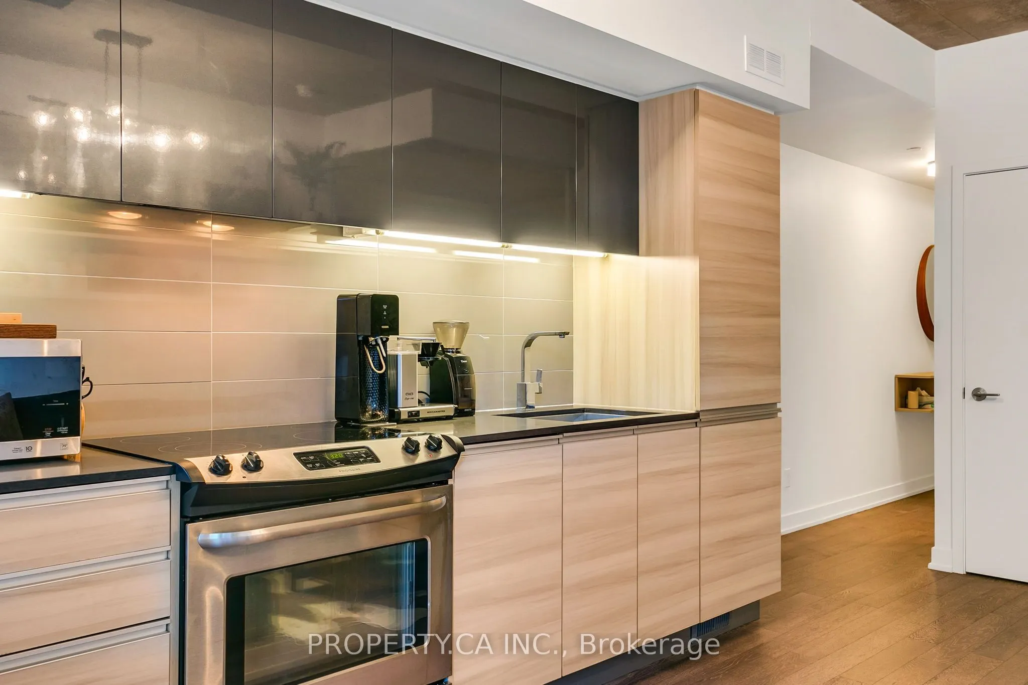 1190 Dundas Street E, #305