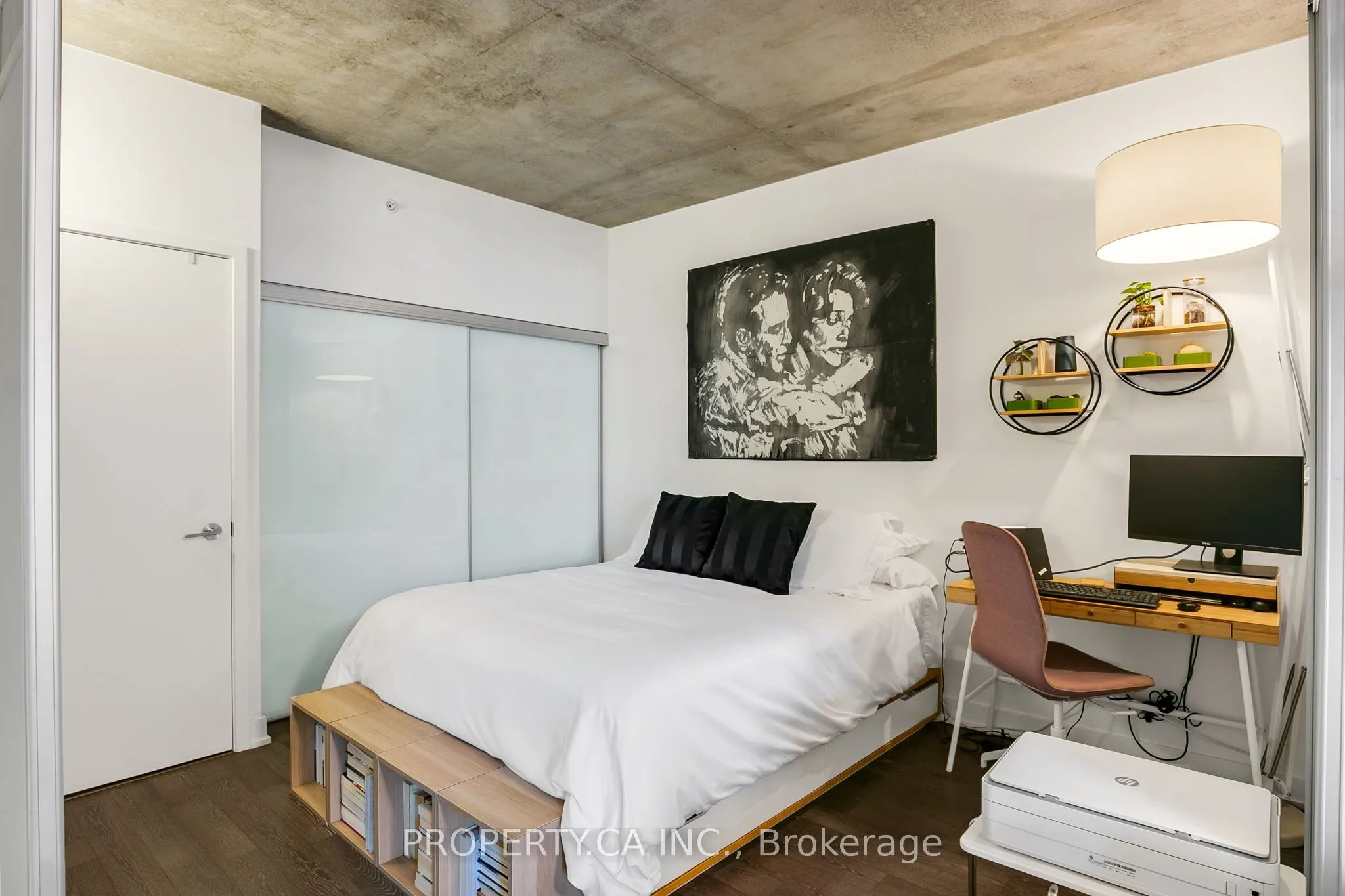 1190 Dundas Street E, #305