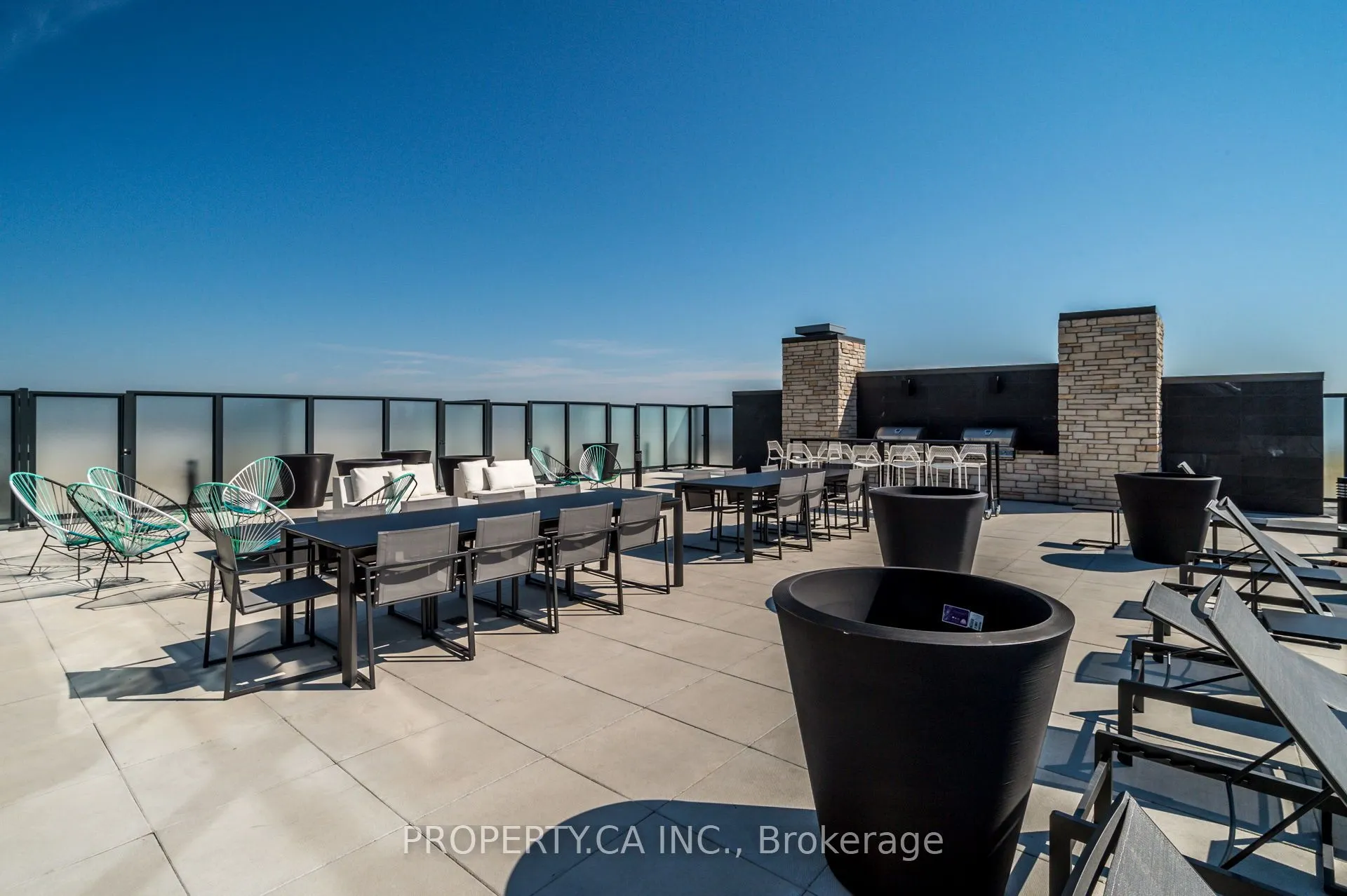 1190 Dundas Street E, #305