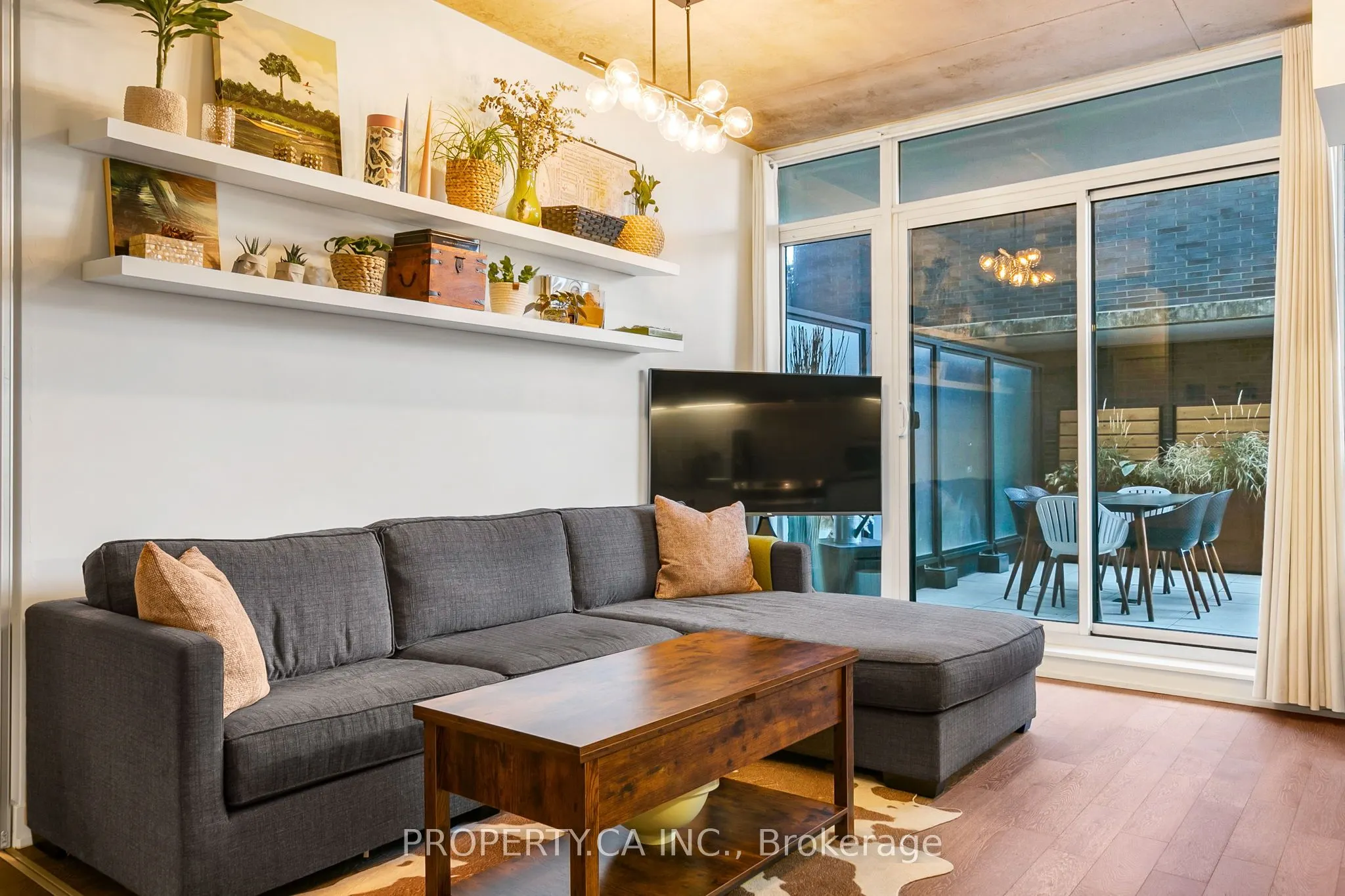 1190 Dundas Street E, #305