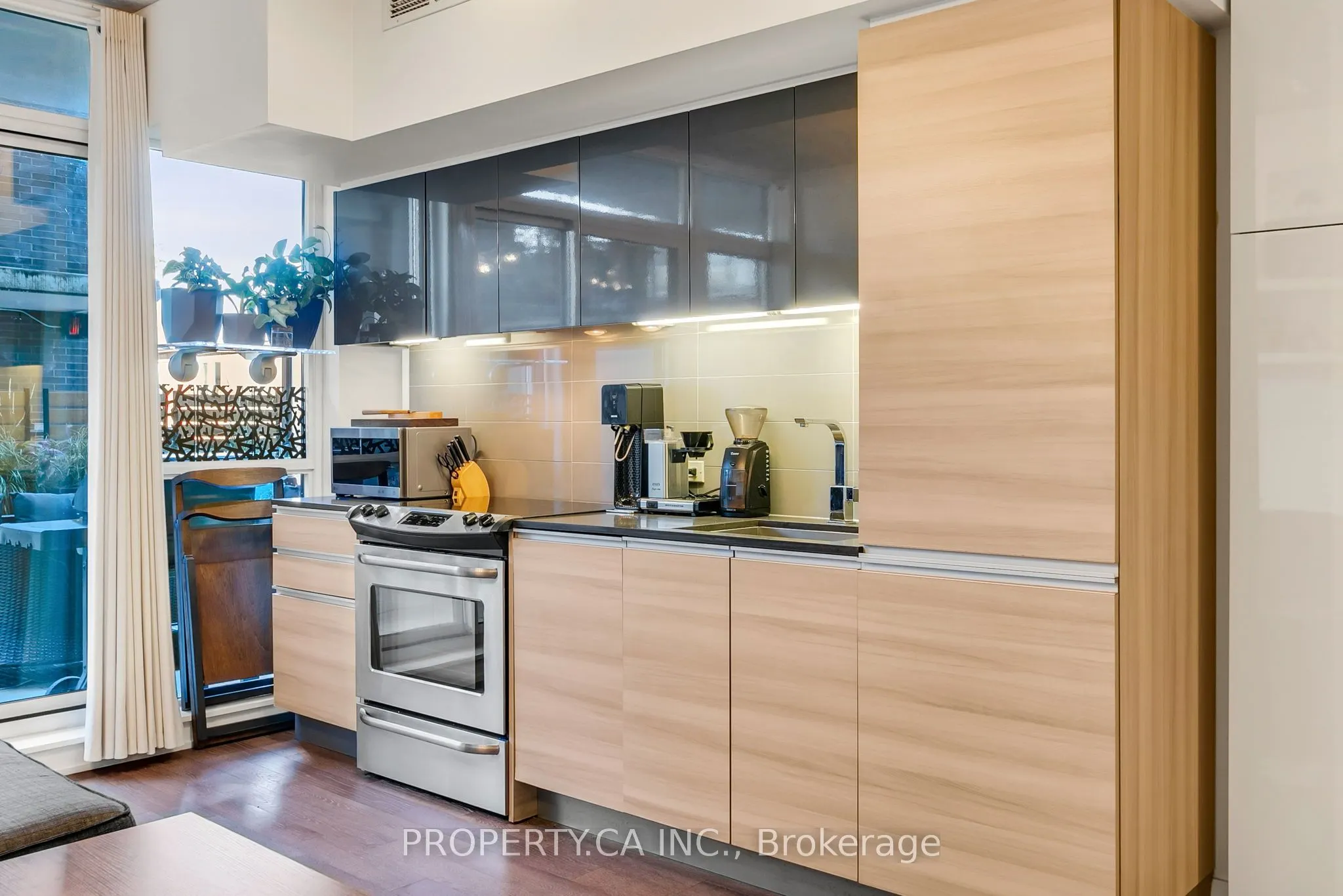 1190 Dundas Street E, #305