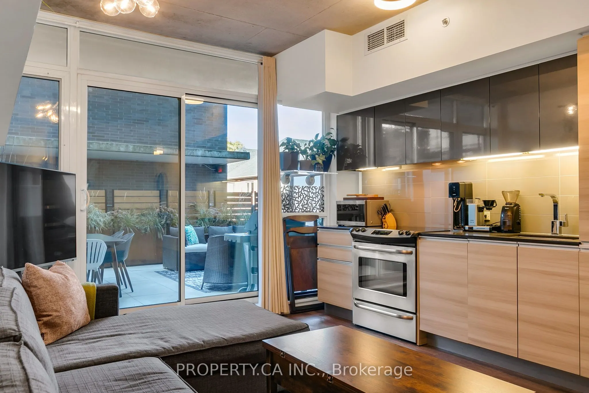1190 Dundas Street E, #305