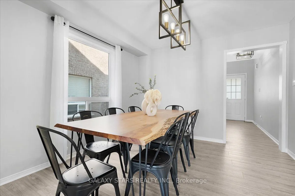 76 Vipond Road