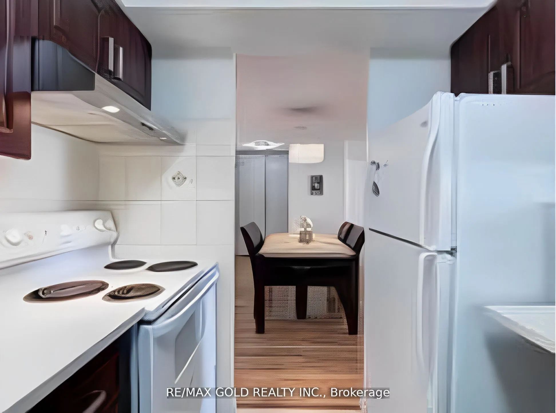 10 Tapscott Road, #907