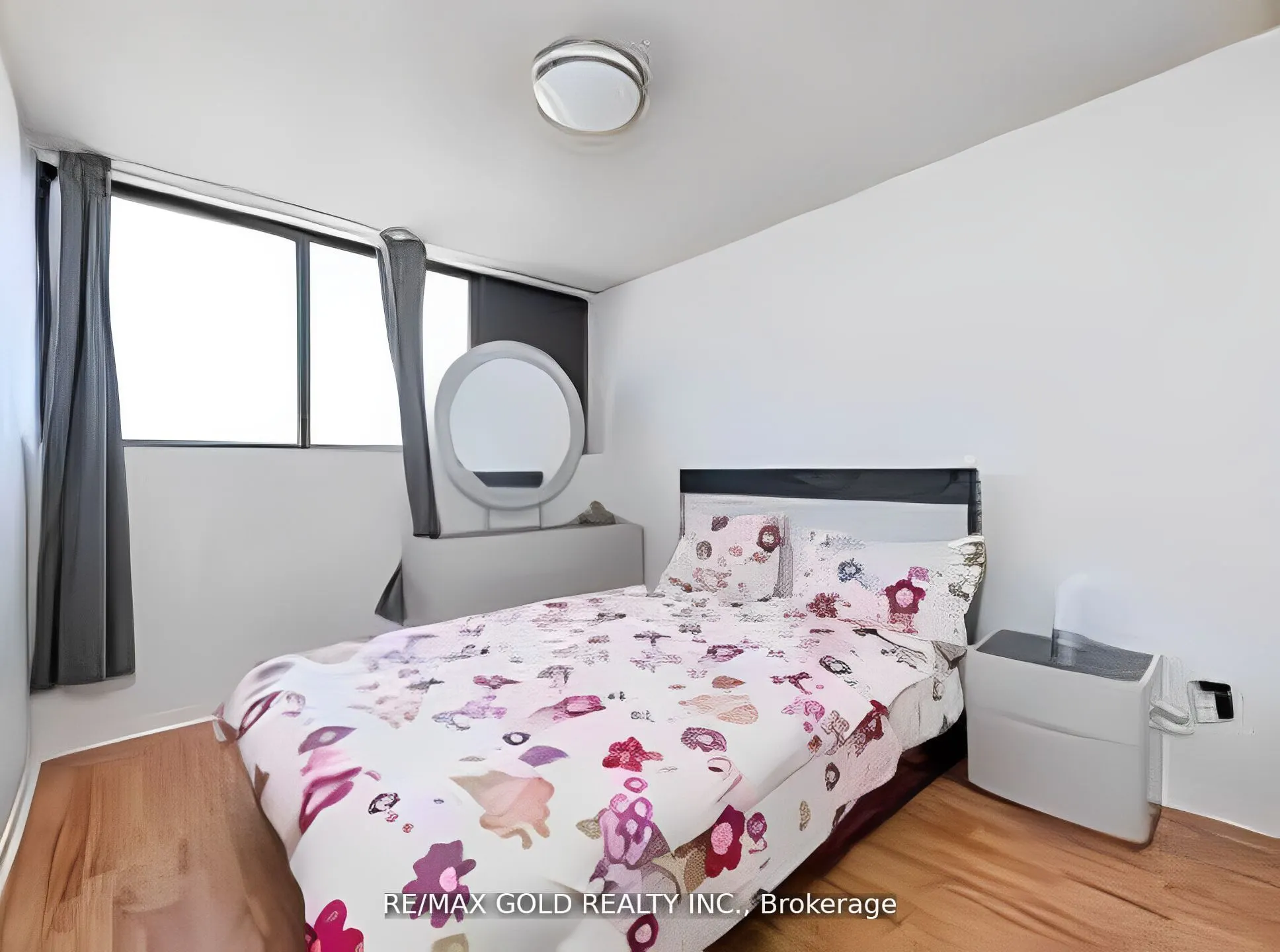 10 Tapscott Road, #907