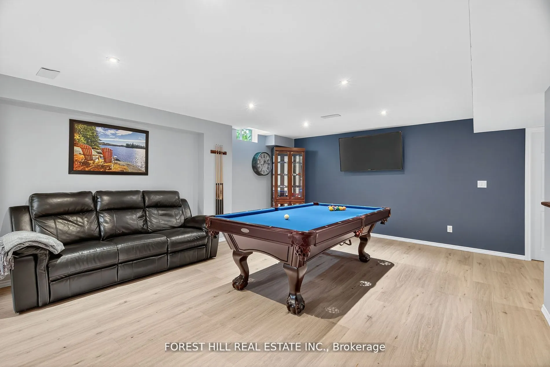 24 Vesna Court