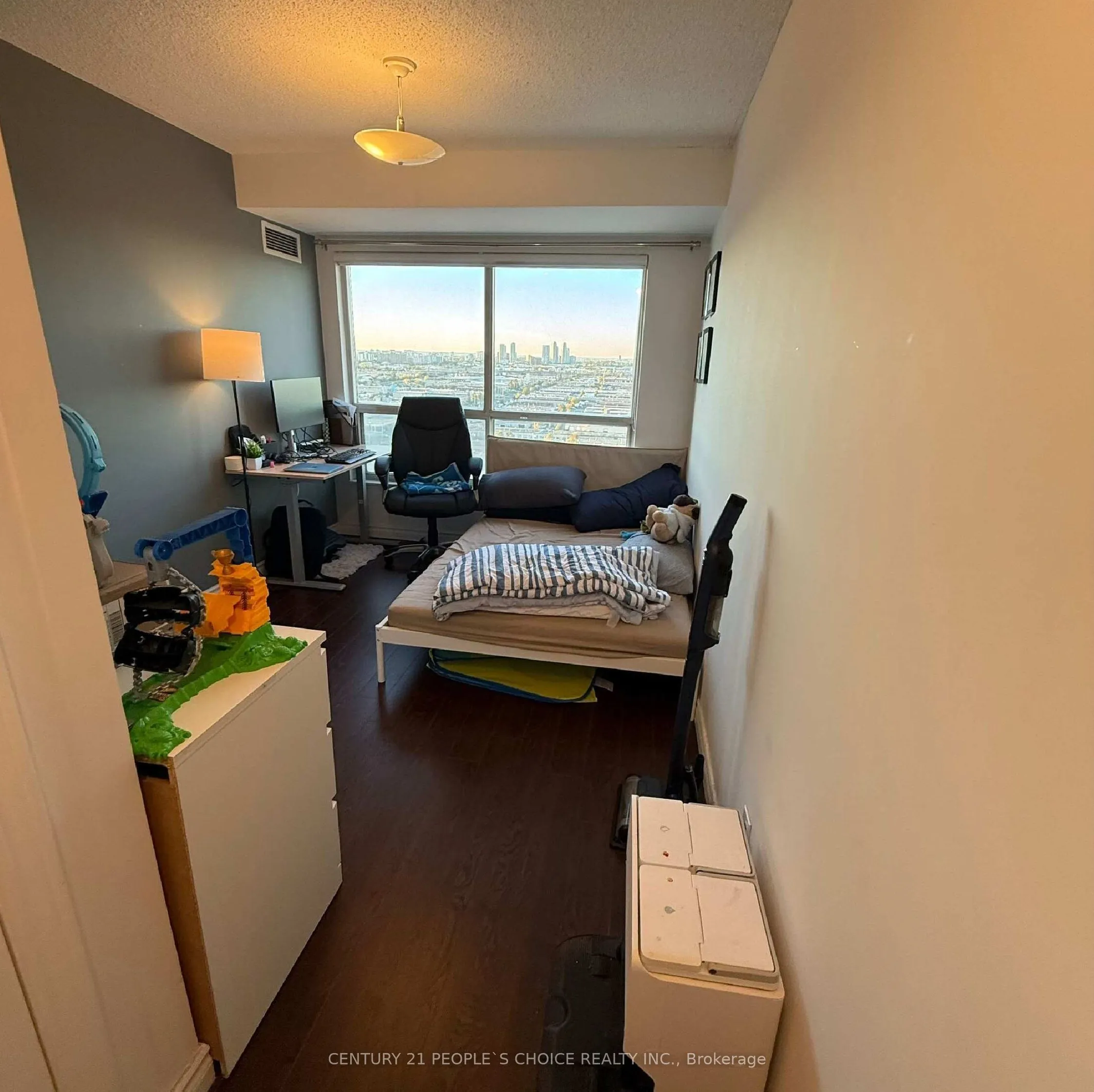 1470 Midland Avenue, #2009