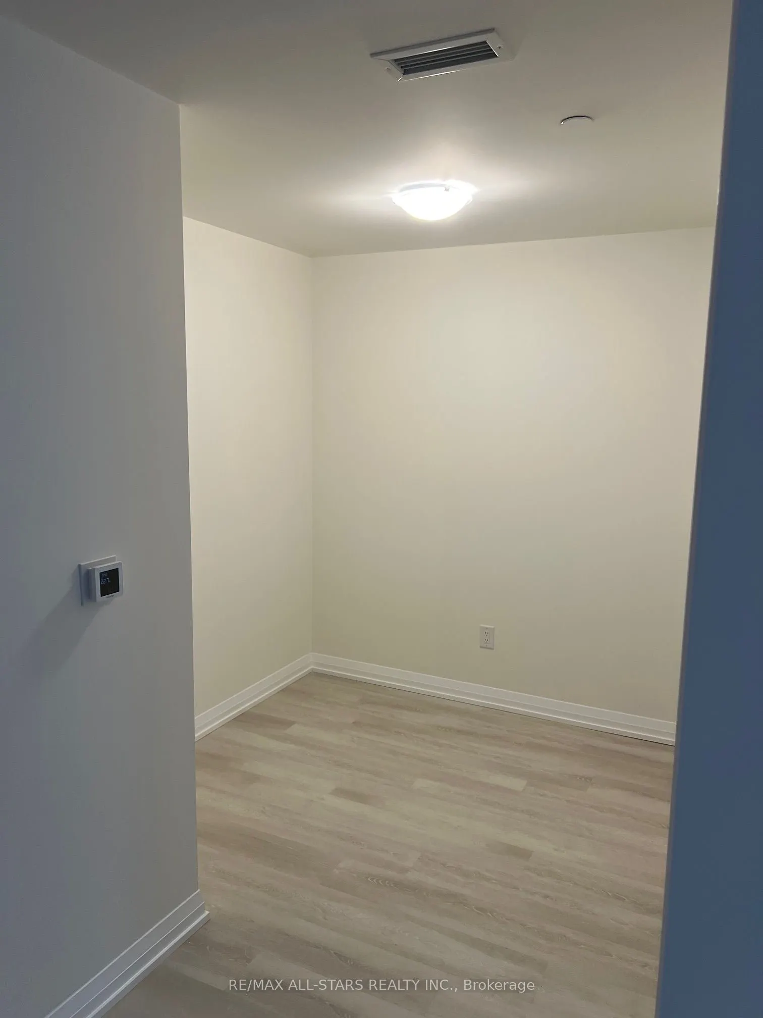 3260 Sheppard Avenue E, #309