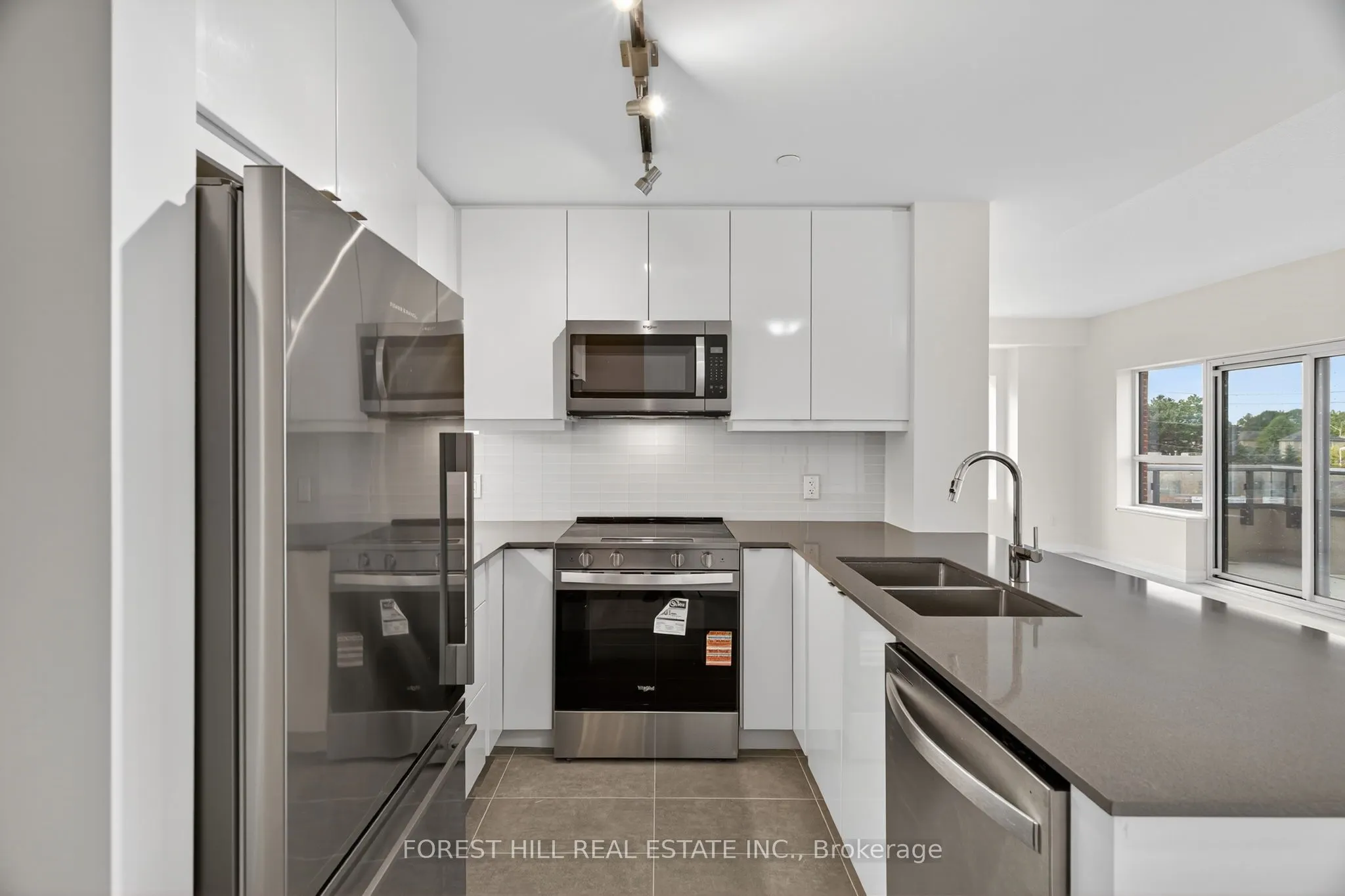 3260 Sheppard Avenue E, #414