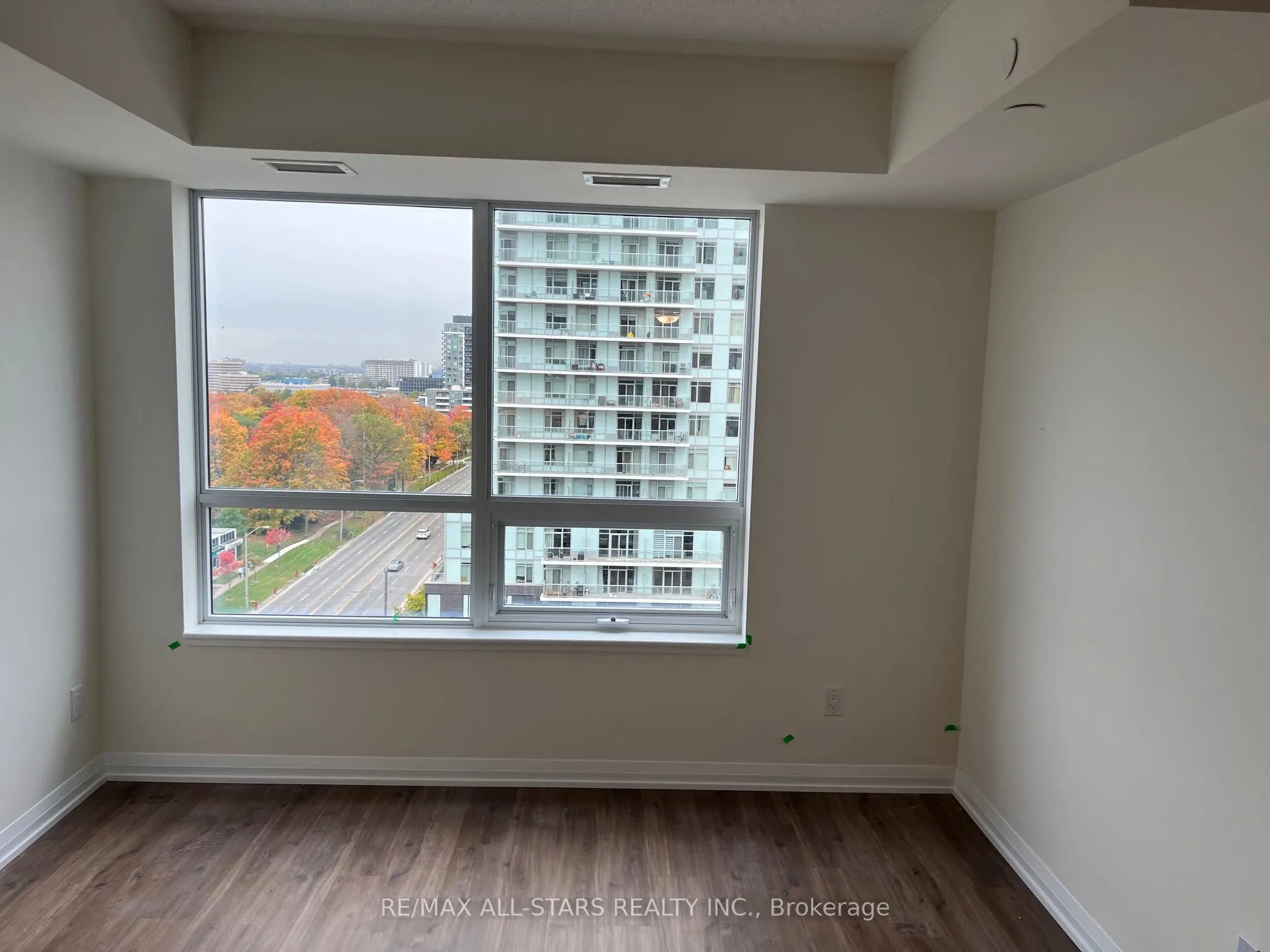 3260 Sheppard Avenue E, #1210