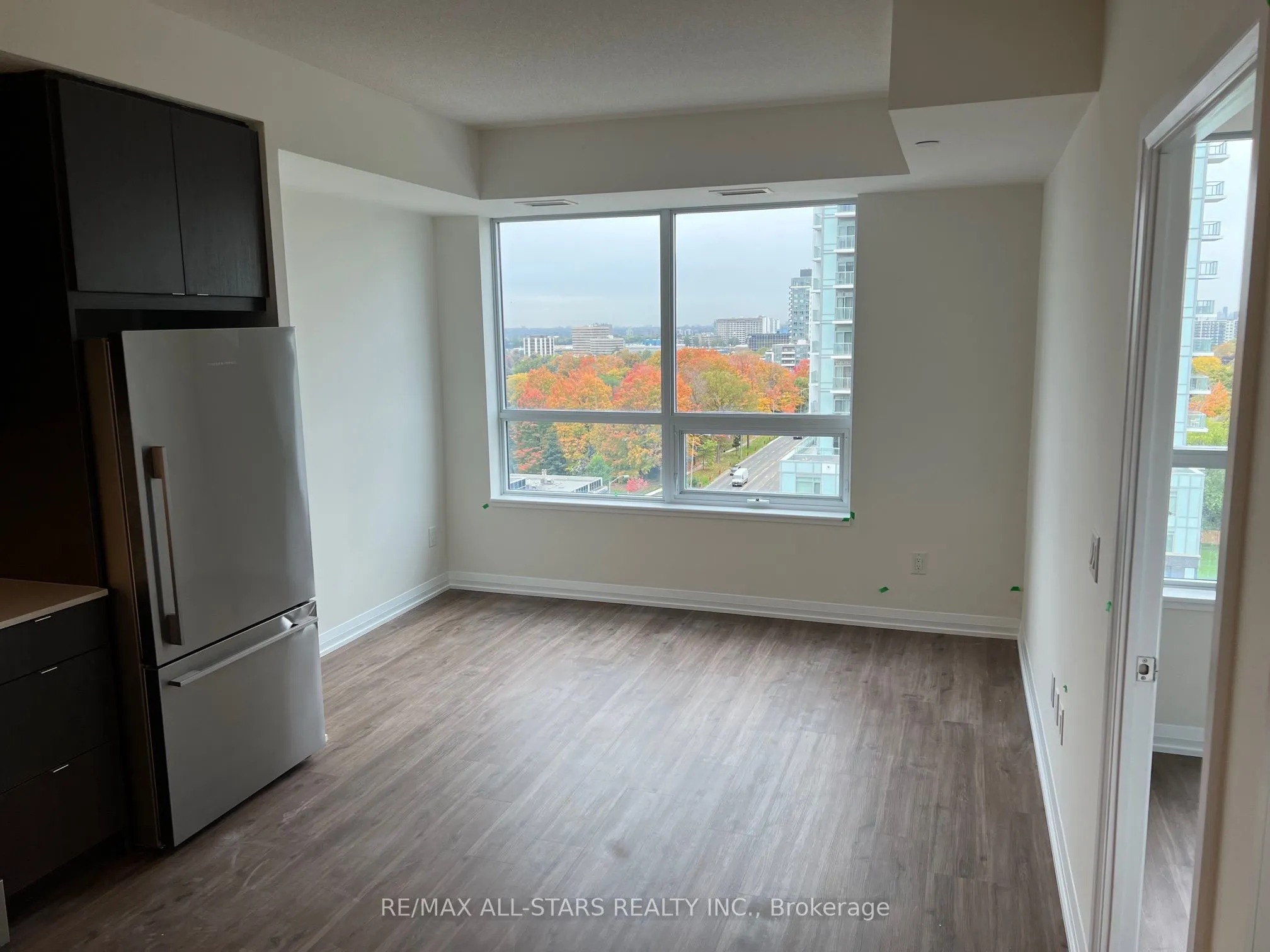 3260 Sheppard Avenue E, #1210