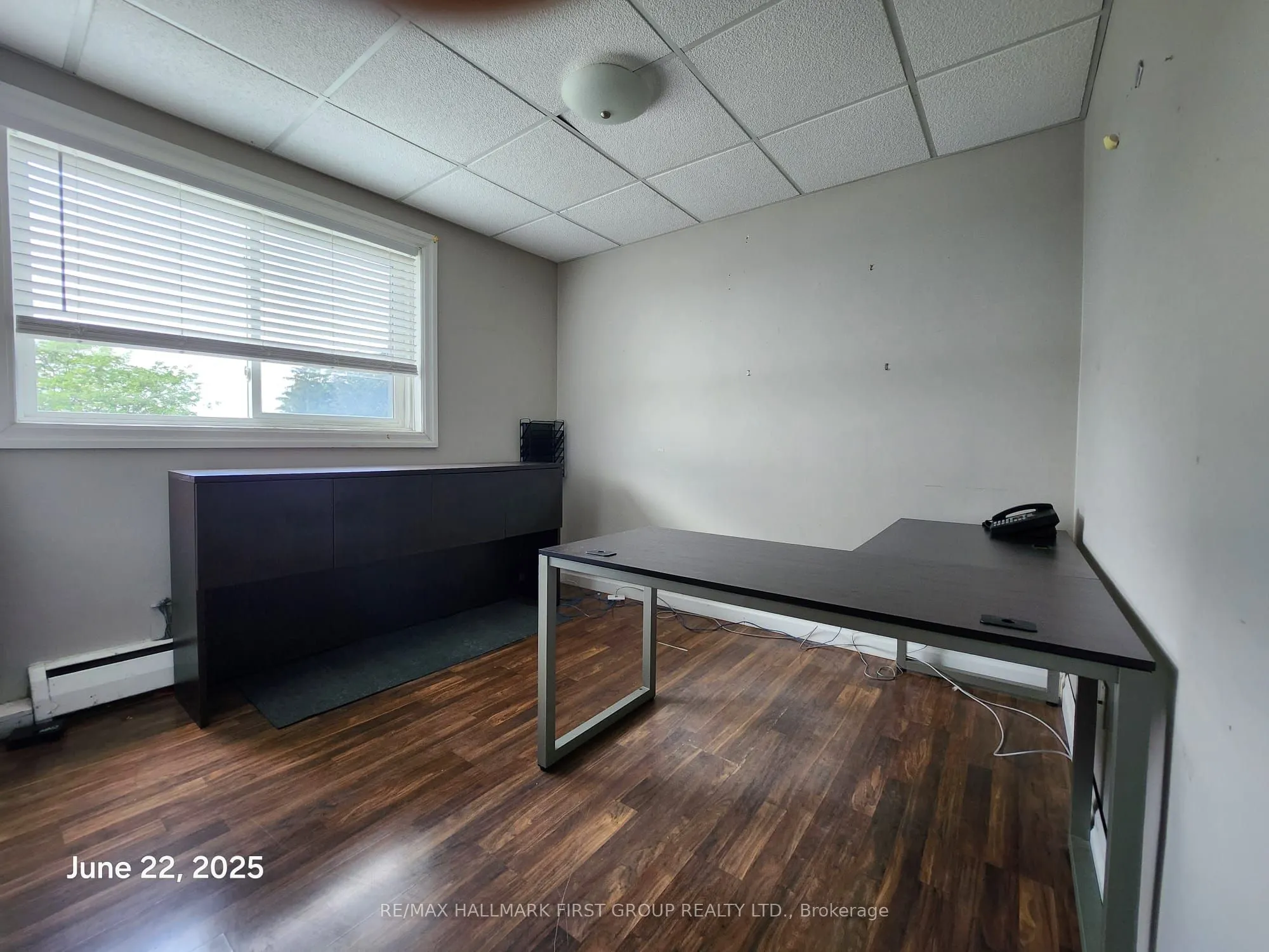 1400 Dundas Street E