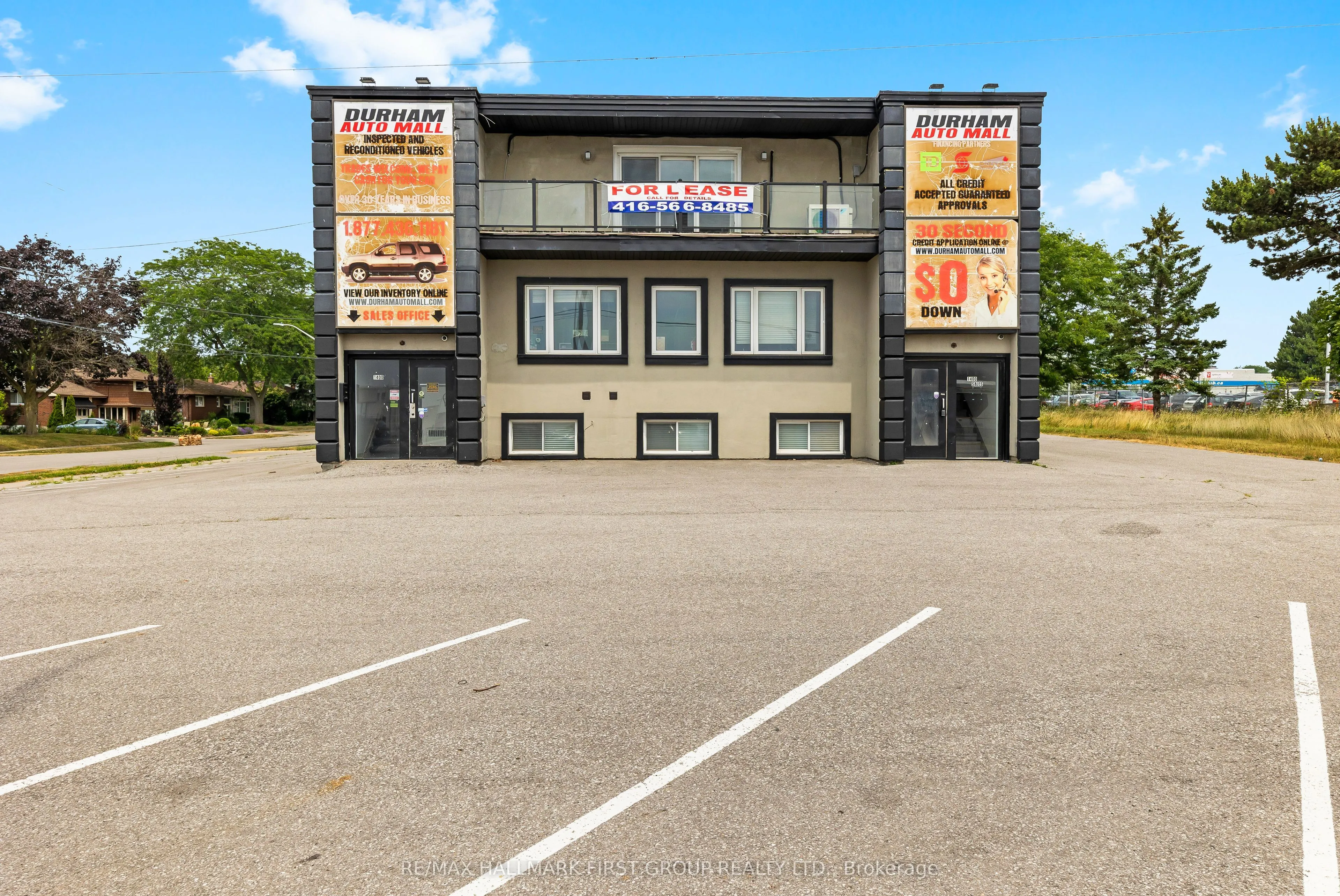 1400 Dundas Street E