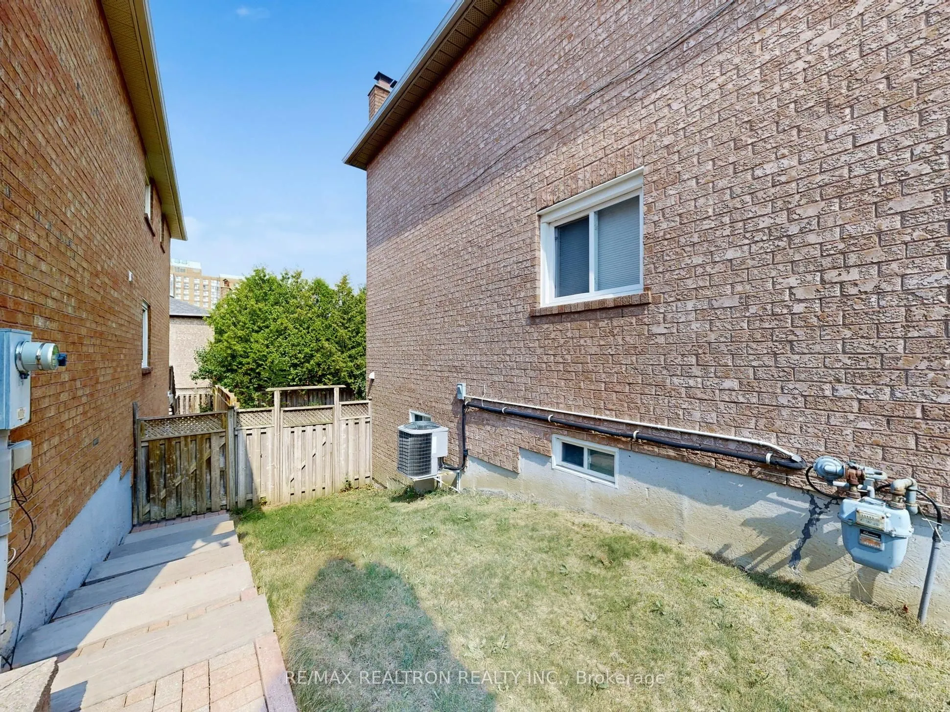 9 Cranston Manor Court