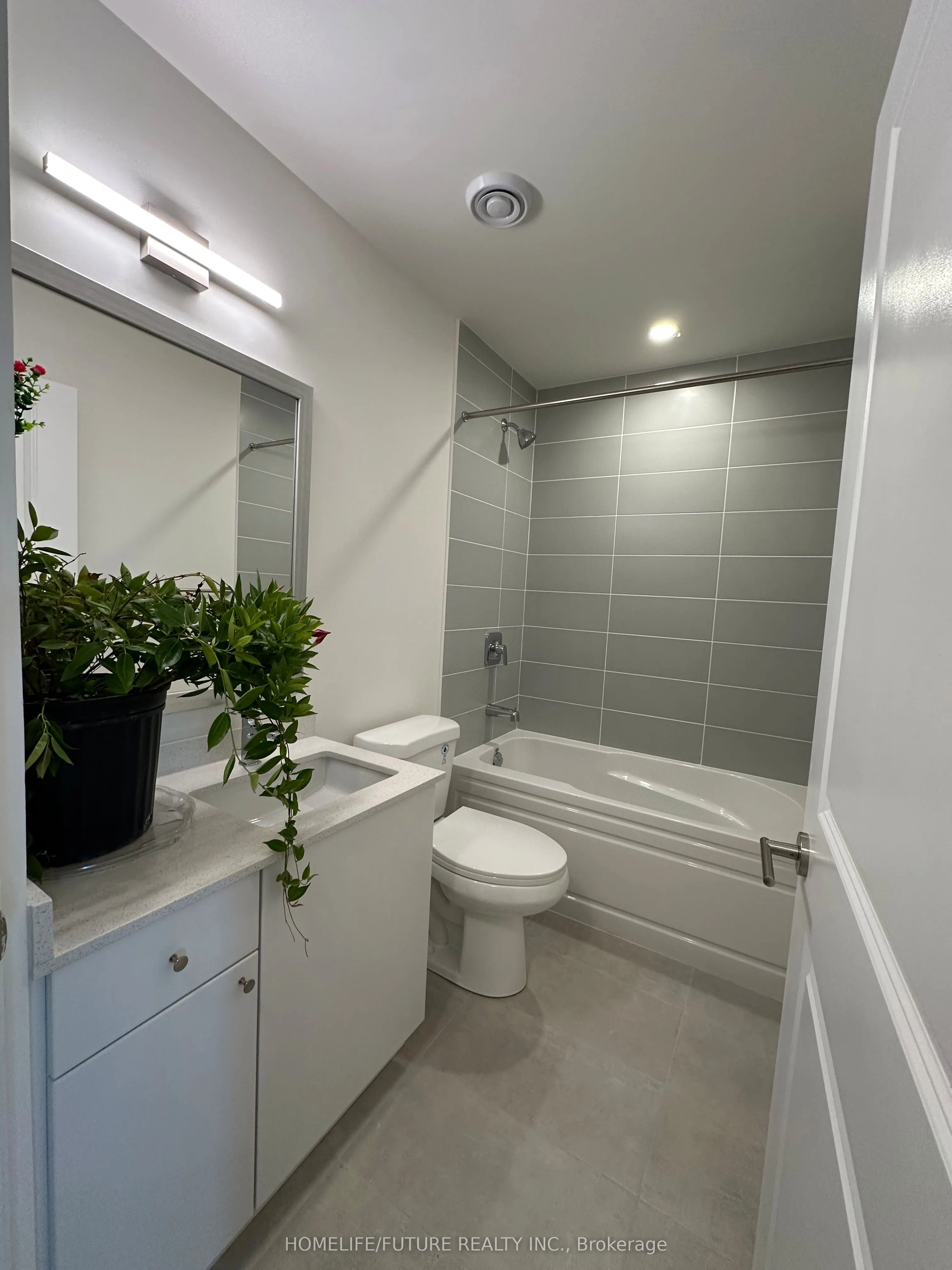 3260 Sheppard Avenue E, #1306