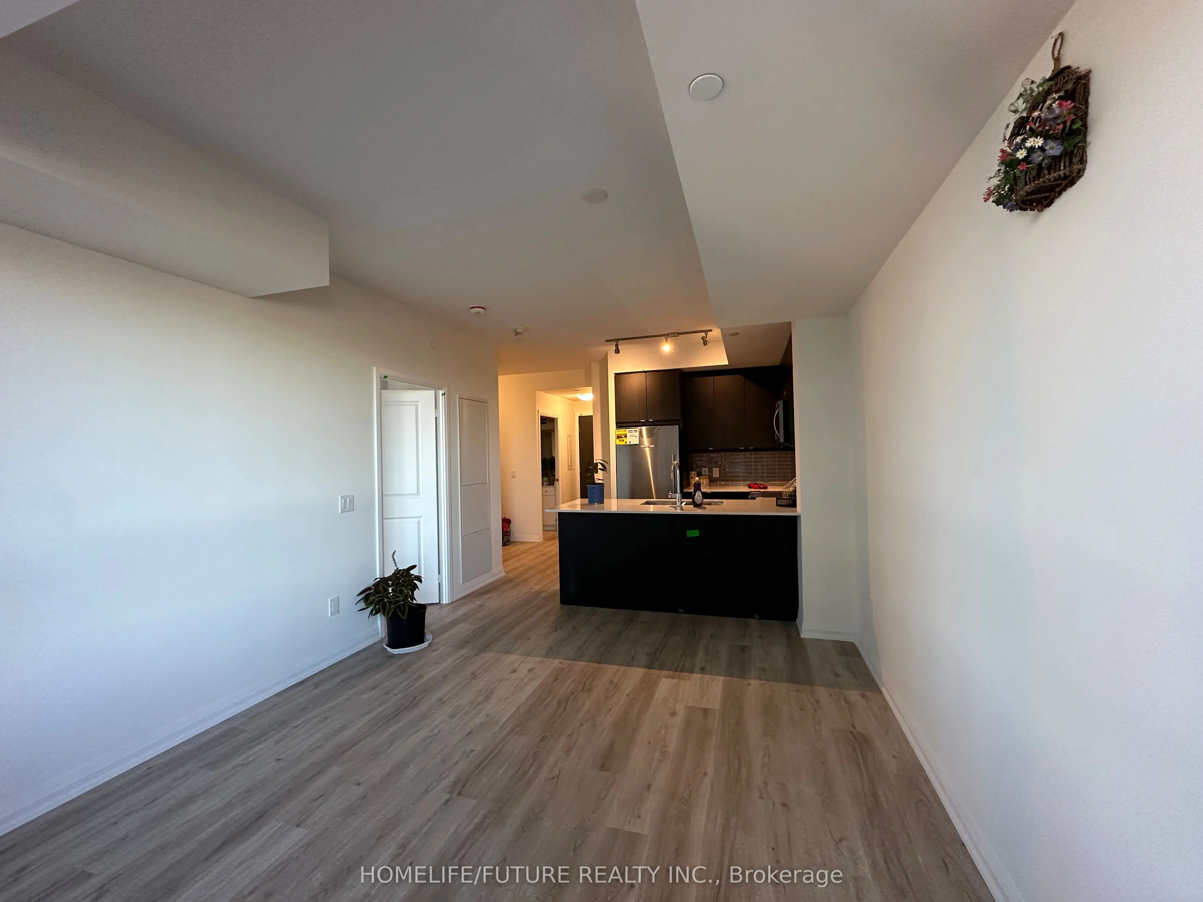 3260 Sheppard Avenue E, #1305