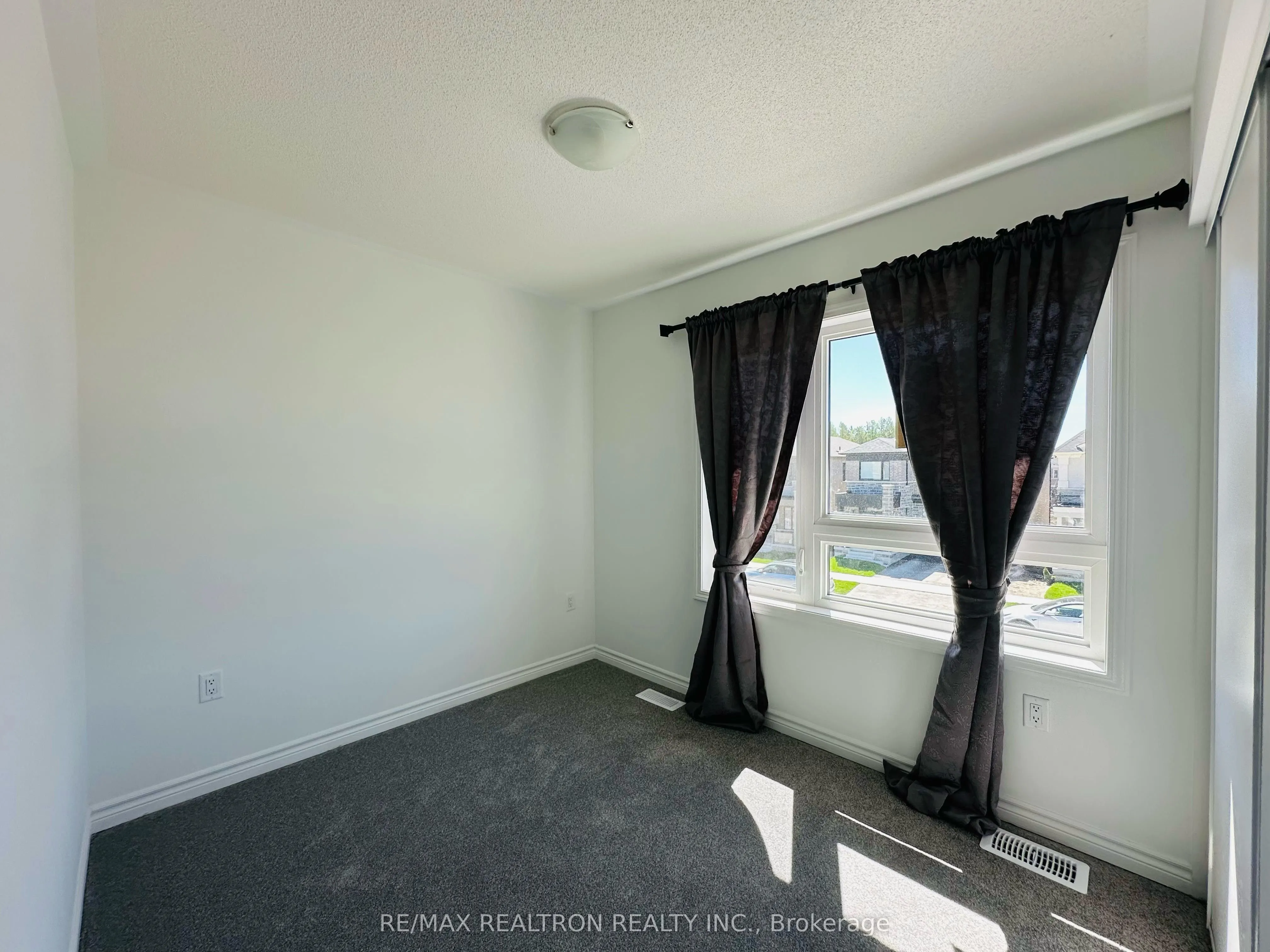 1518 Honey Locust Place