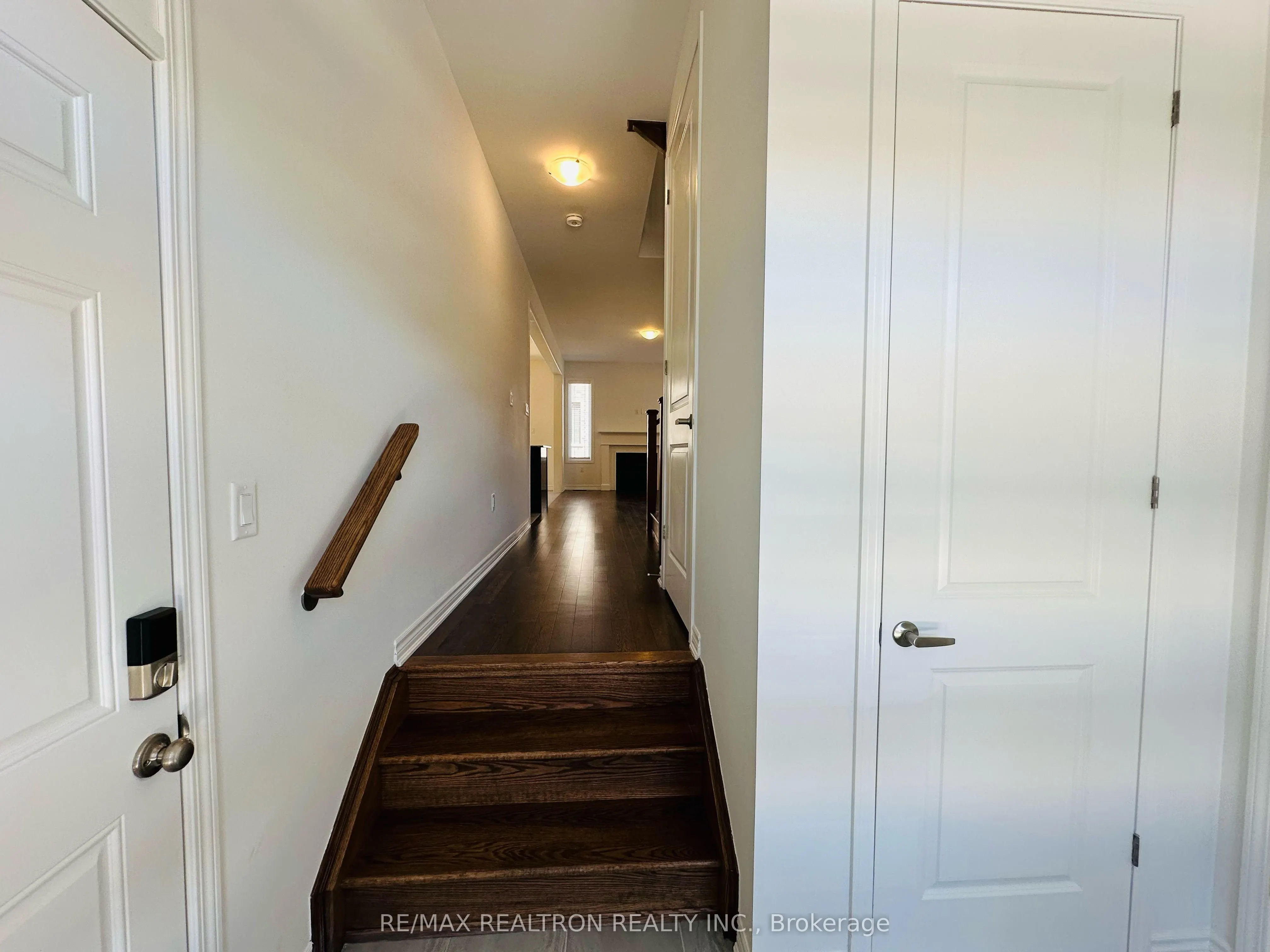 1518 Honey Locust Place