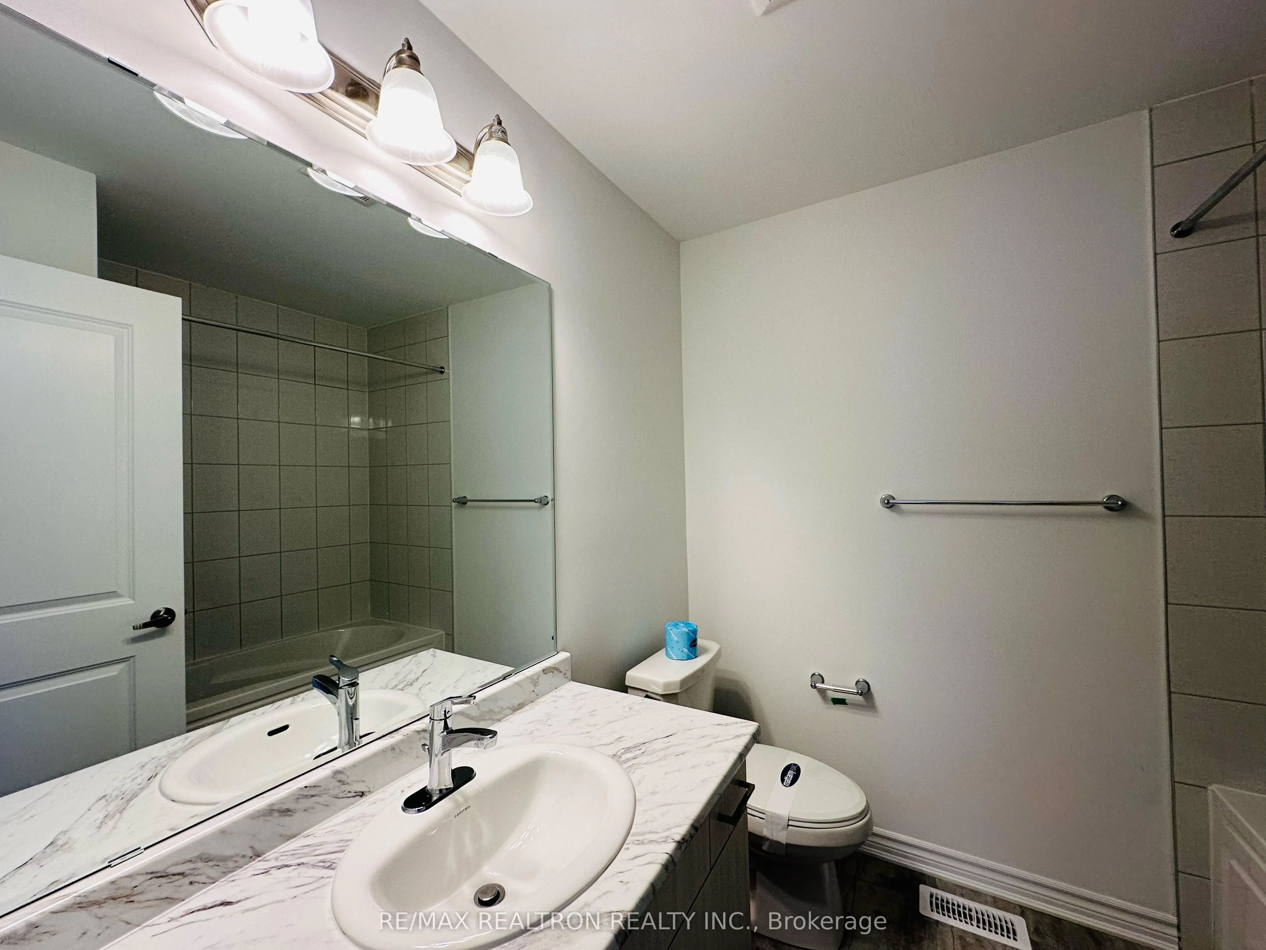 1518 Honey Locust Place