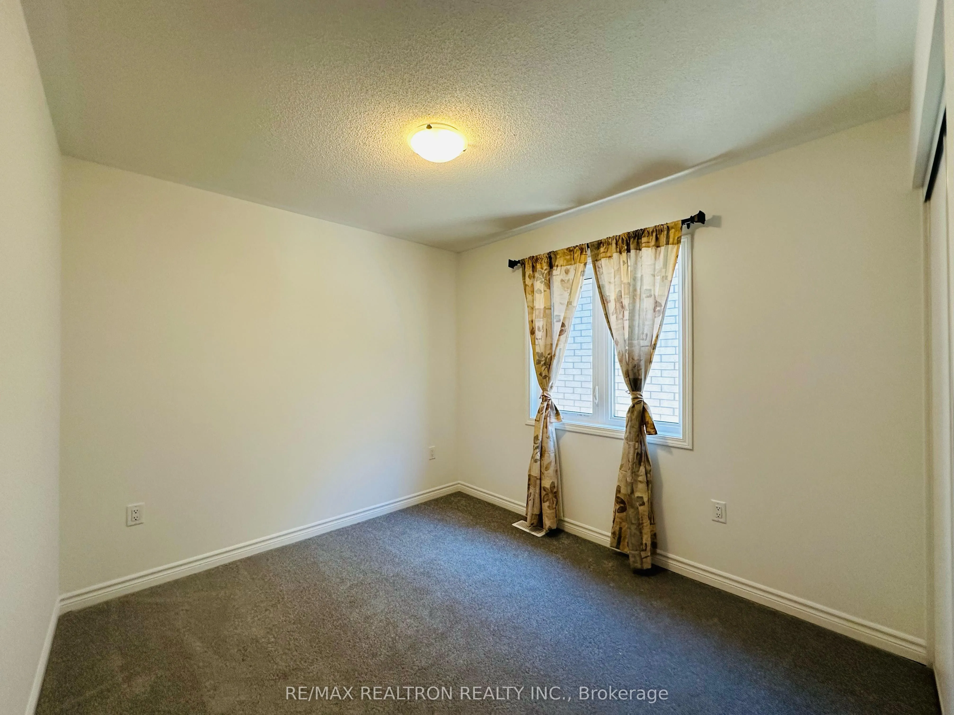 1518 Honey Locust Place