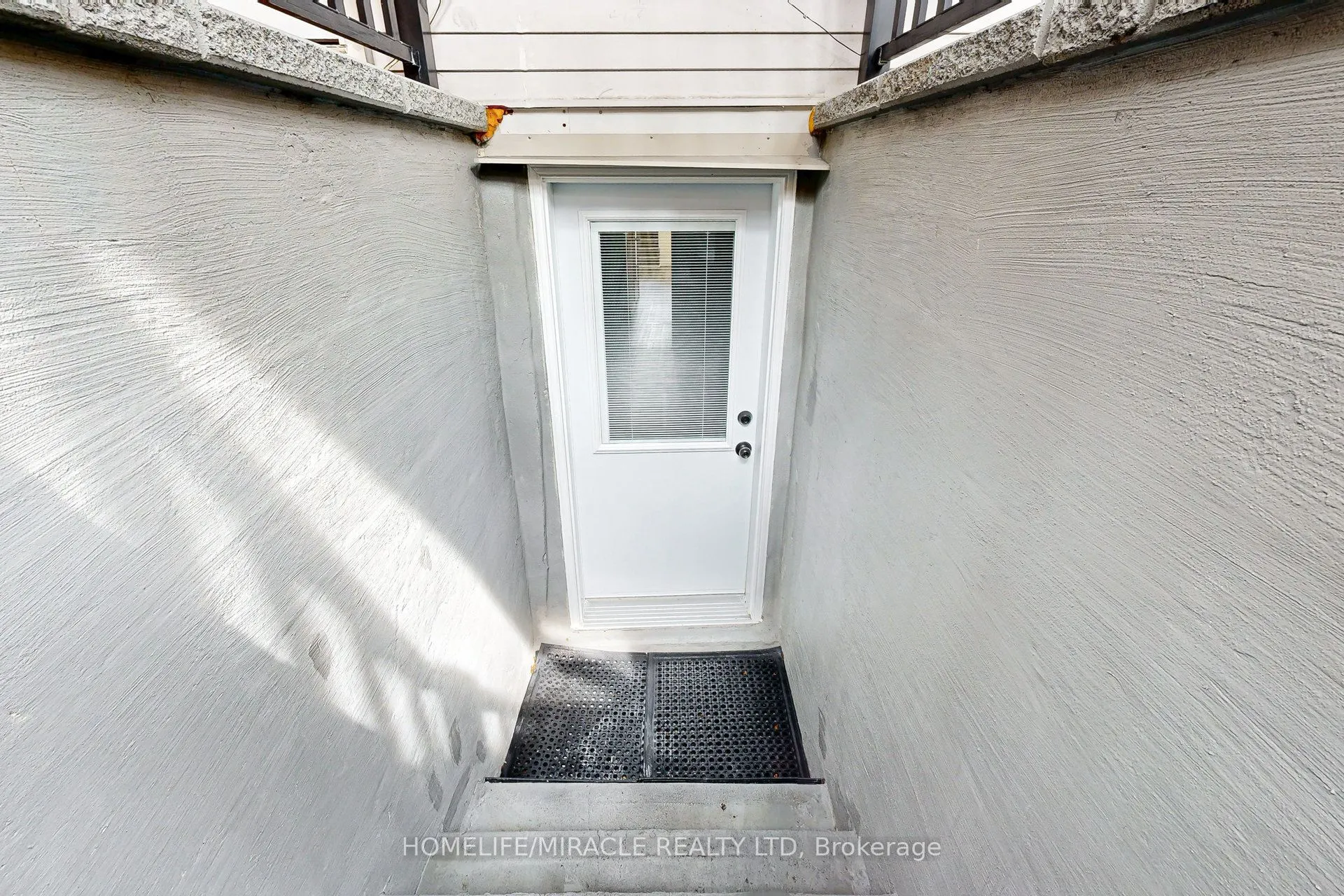 590 Jones Avenue