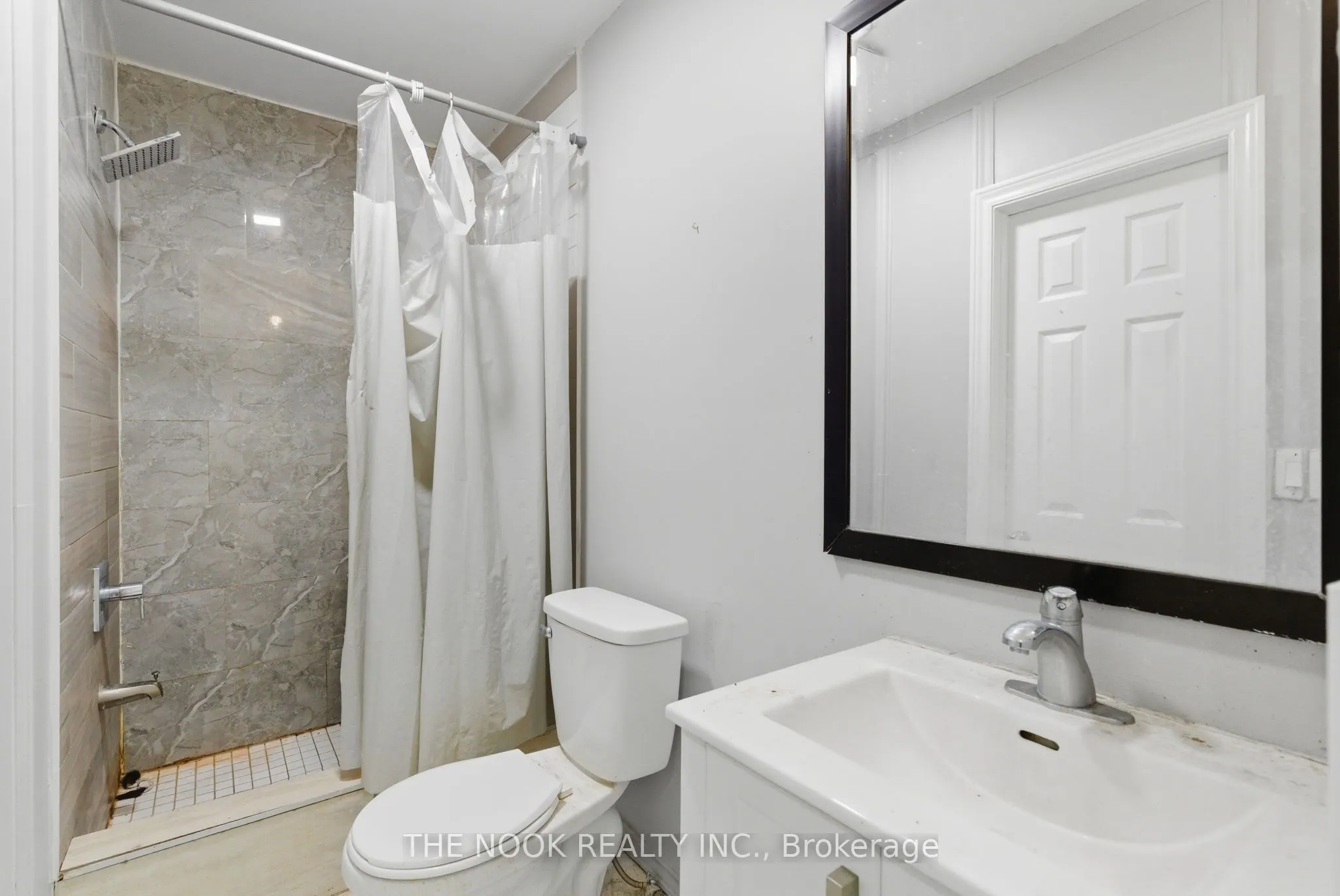 1496 Simcoe Street N