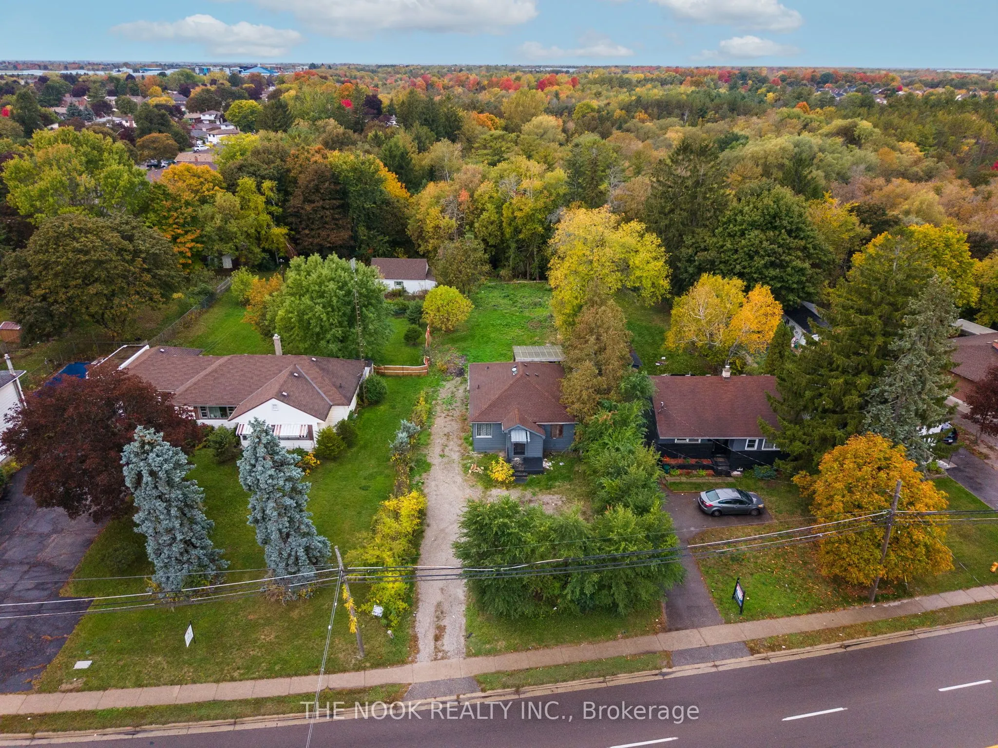 1496 Simcoe Street N