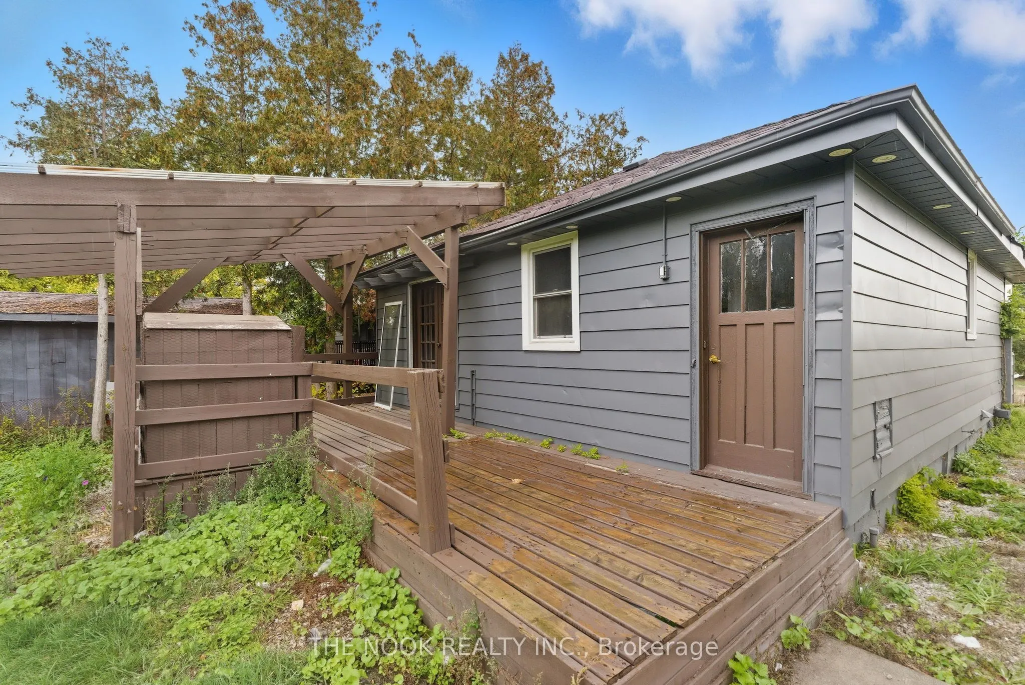 1496 Simcoe Street N