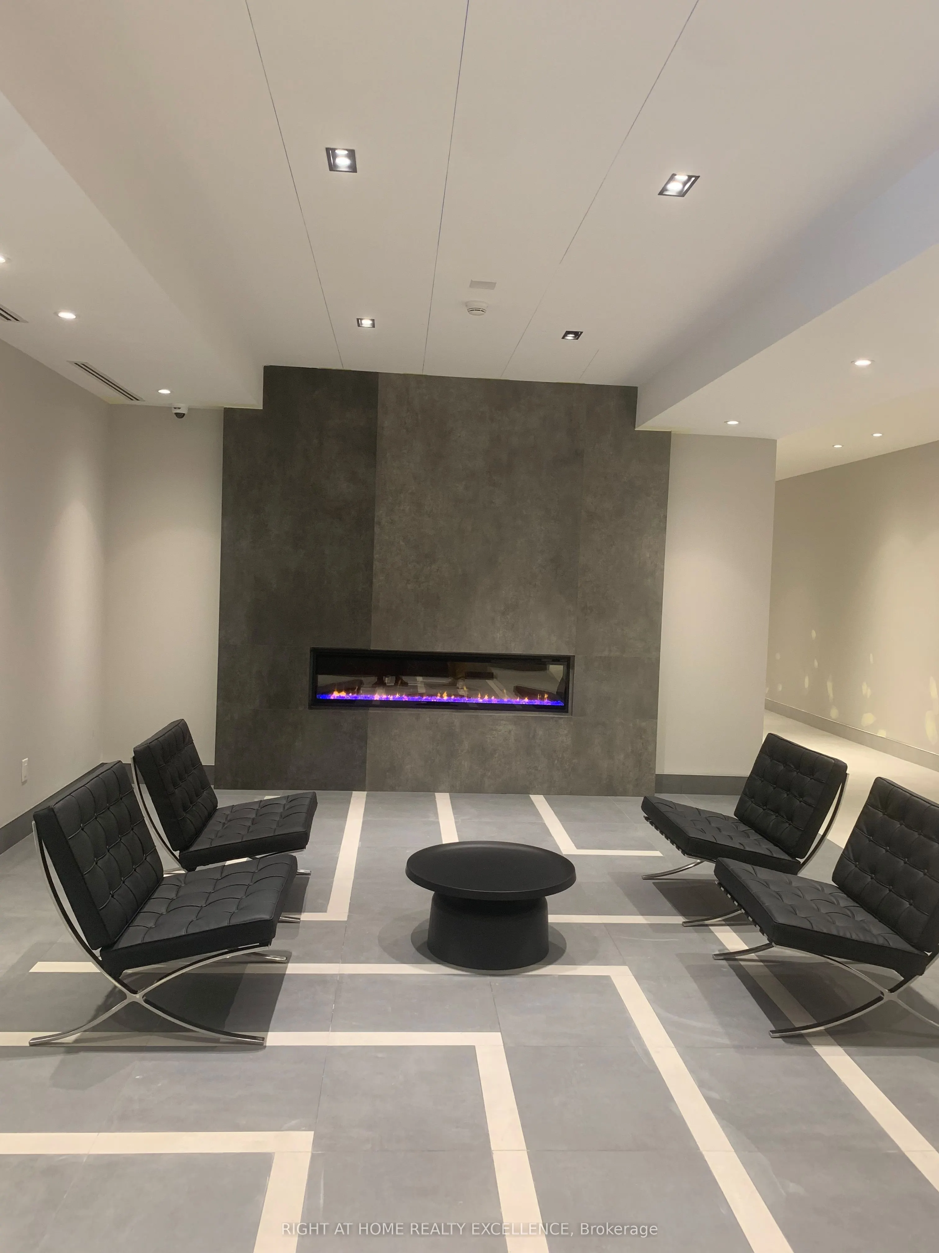 3260 Sheppard Avenue E, #604