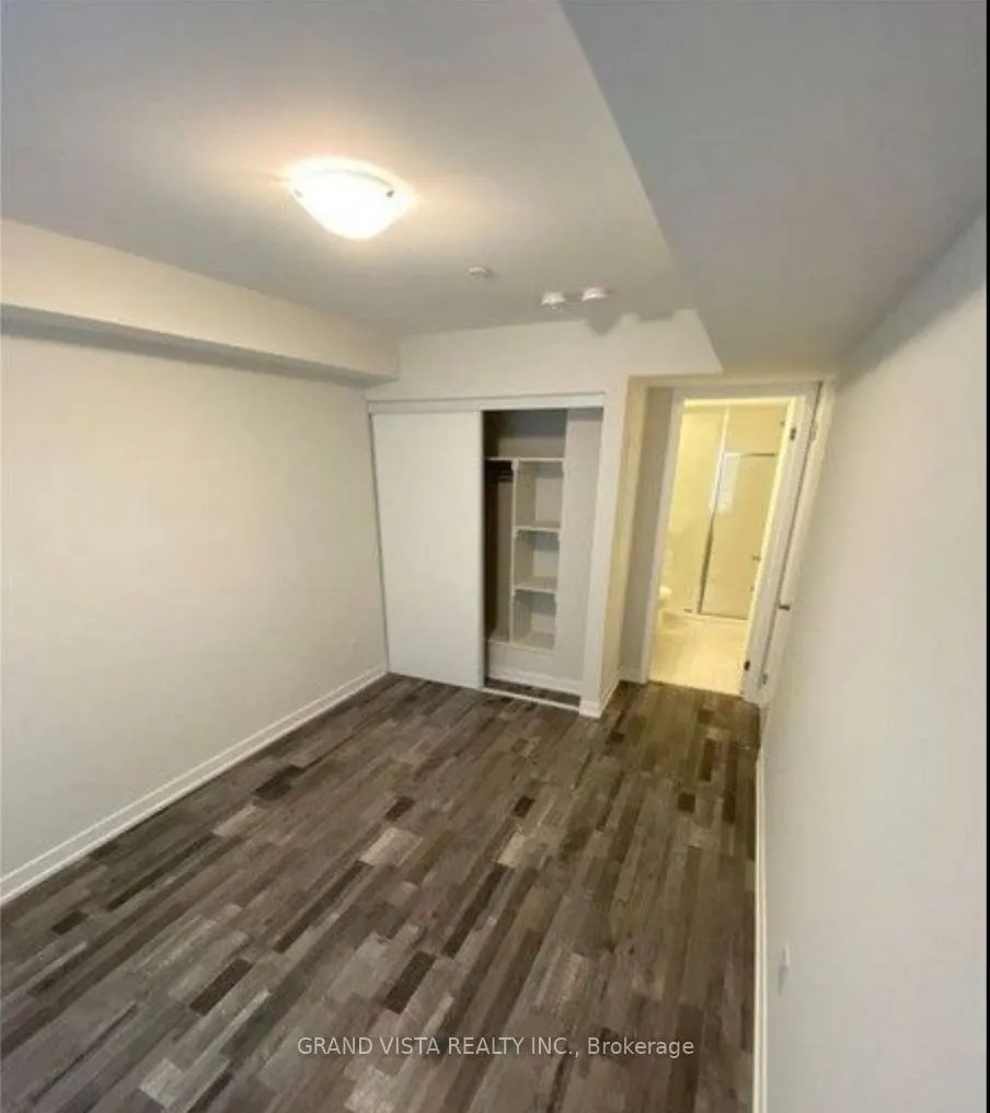 1460 Whites Road N, #109