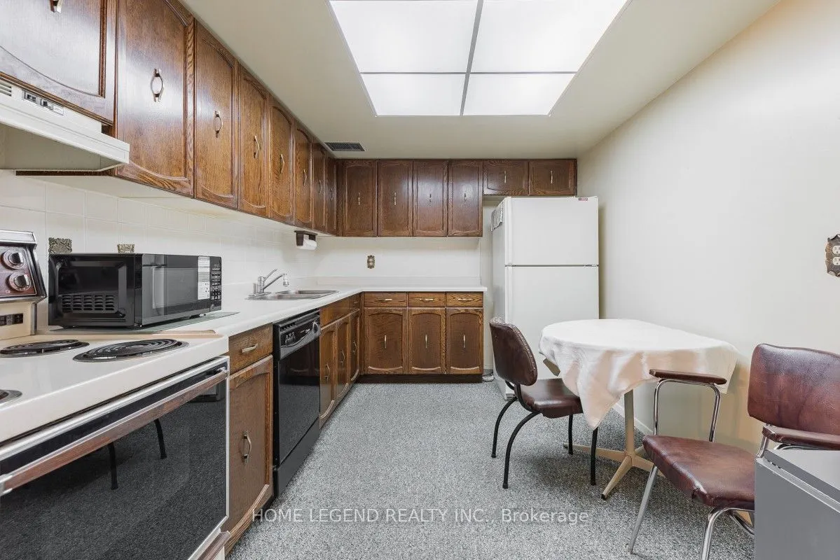 275 Bamburgh Circle, #PH09