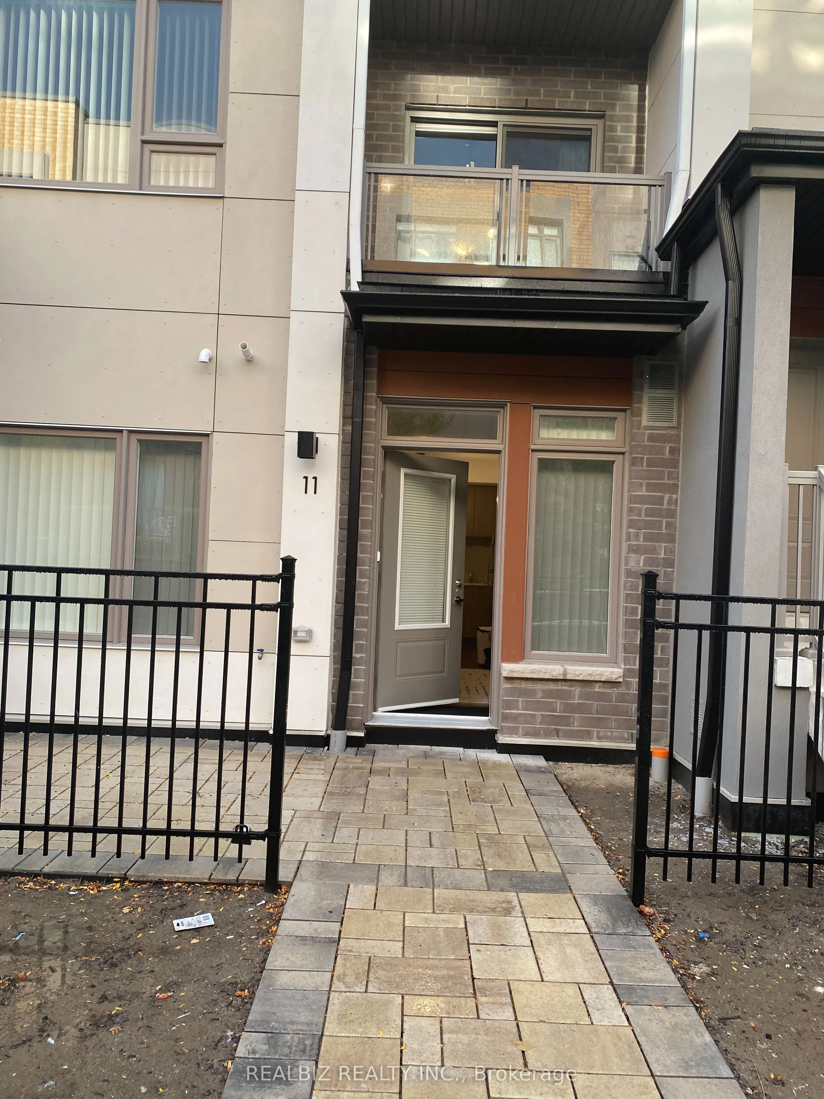 70 Orchid Place Drive, #Th-11