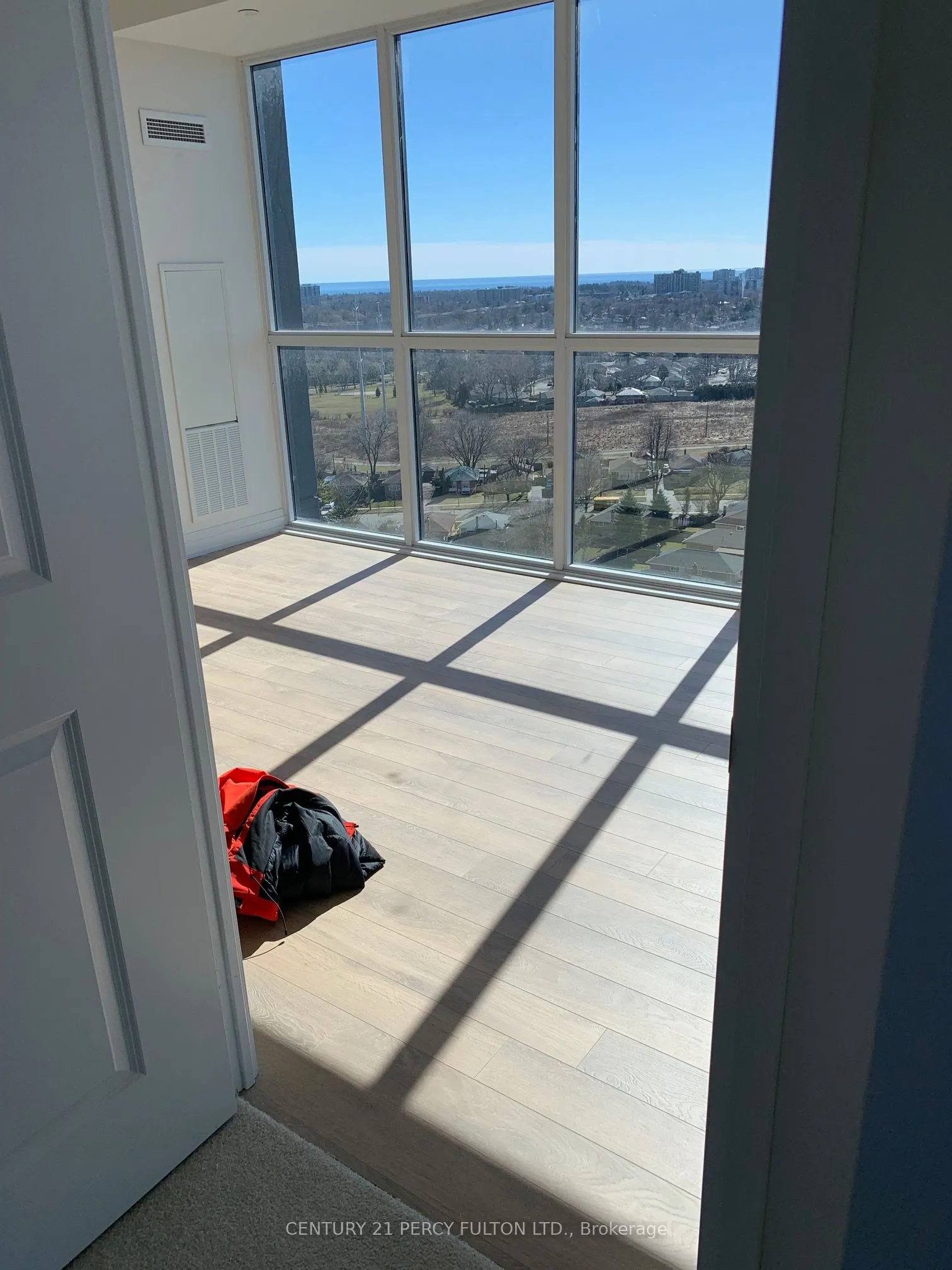 20 Meadowglen Place, #1906
