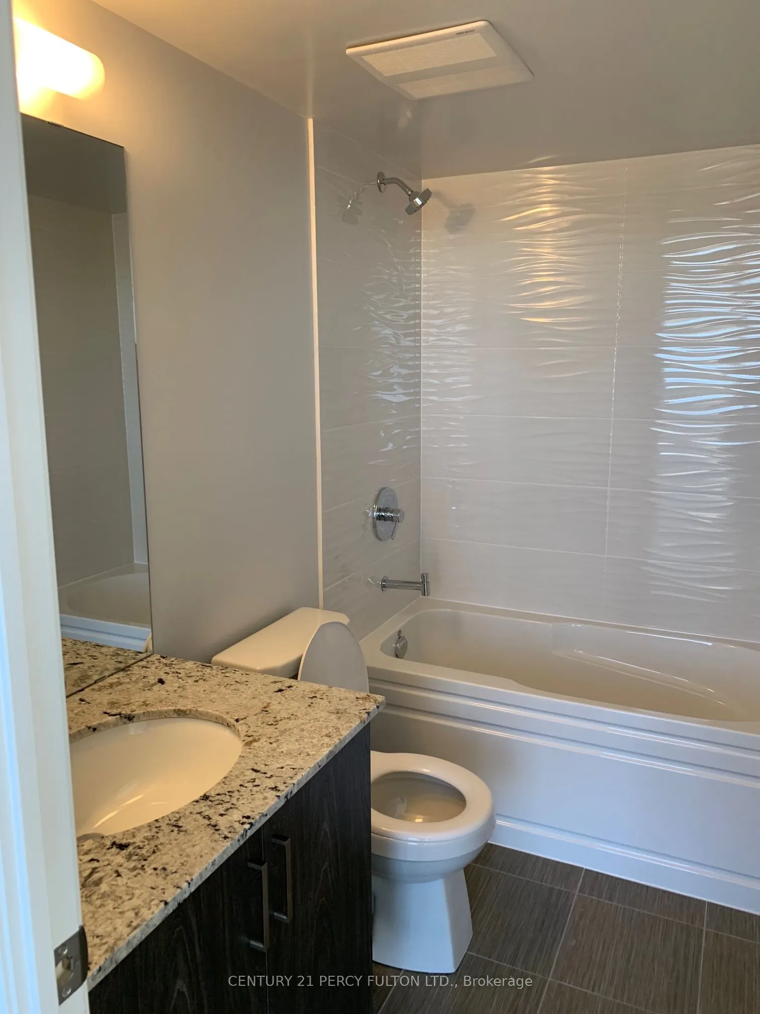 20 Meadowglen Place, #1906