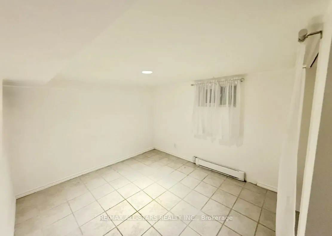 1918A Queen Street E, #1