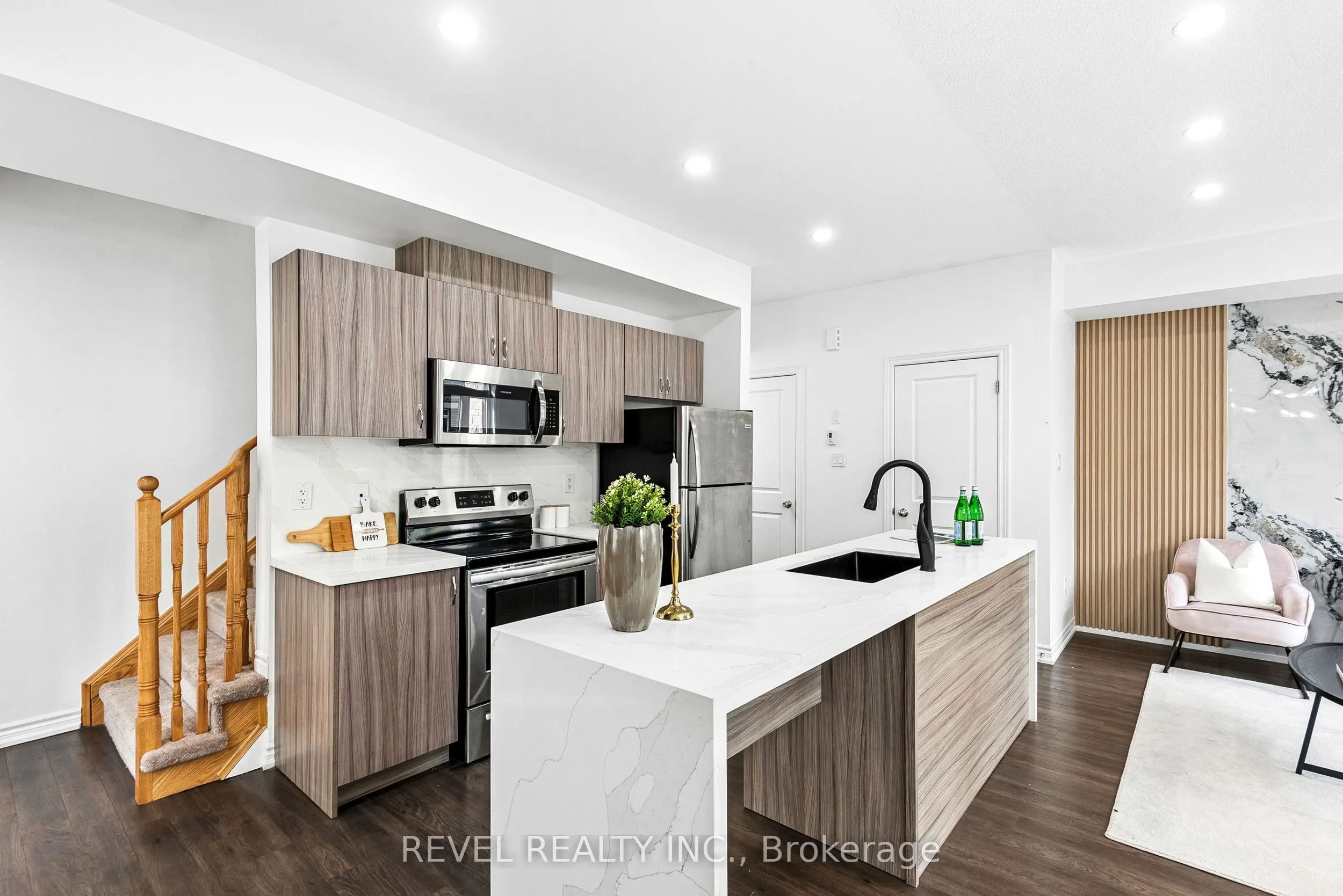 2621 Garrison Crossing, #222