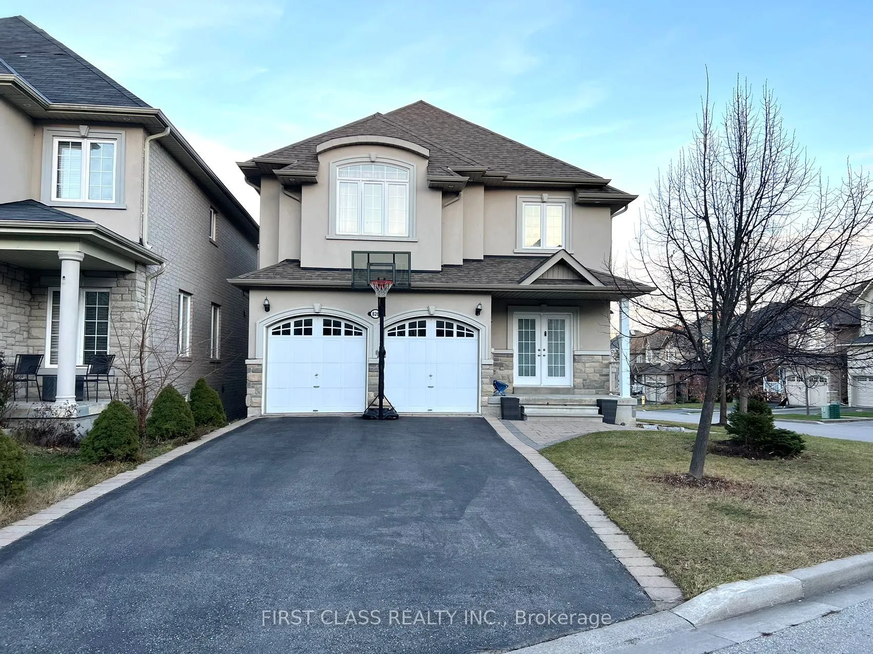 826 Wingarden Crescent